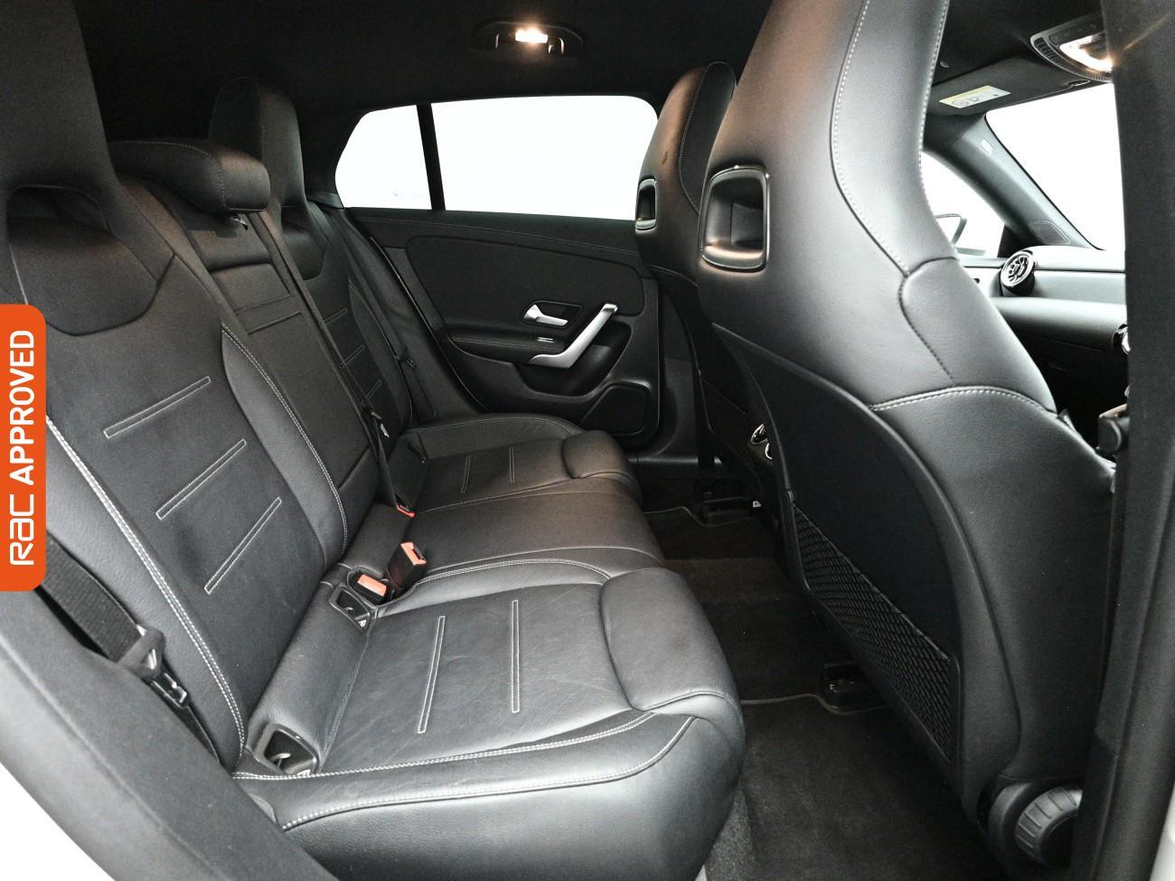 Mercedes-Benz Cla view 14