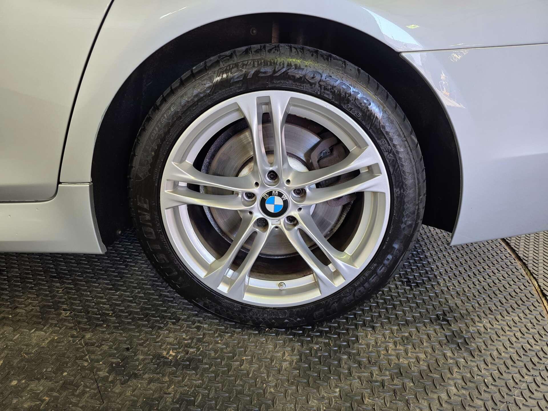 BMW 5 Series view 58