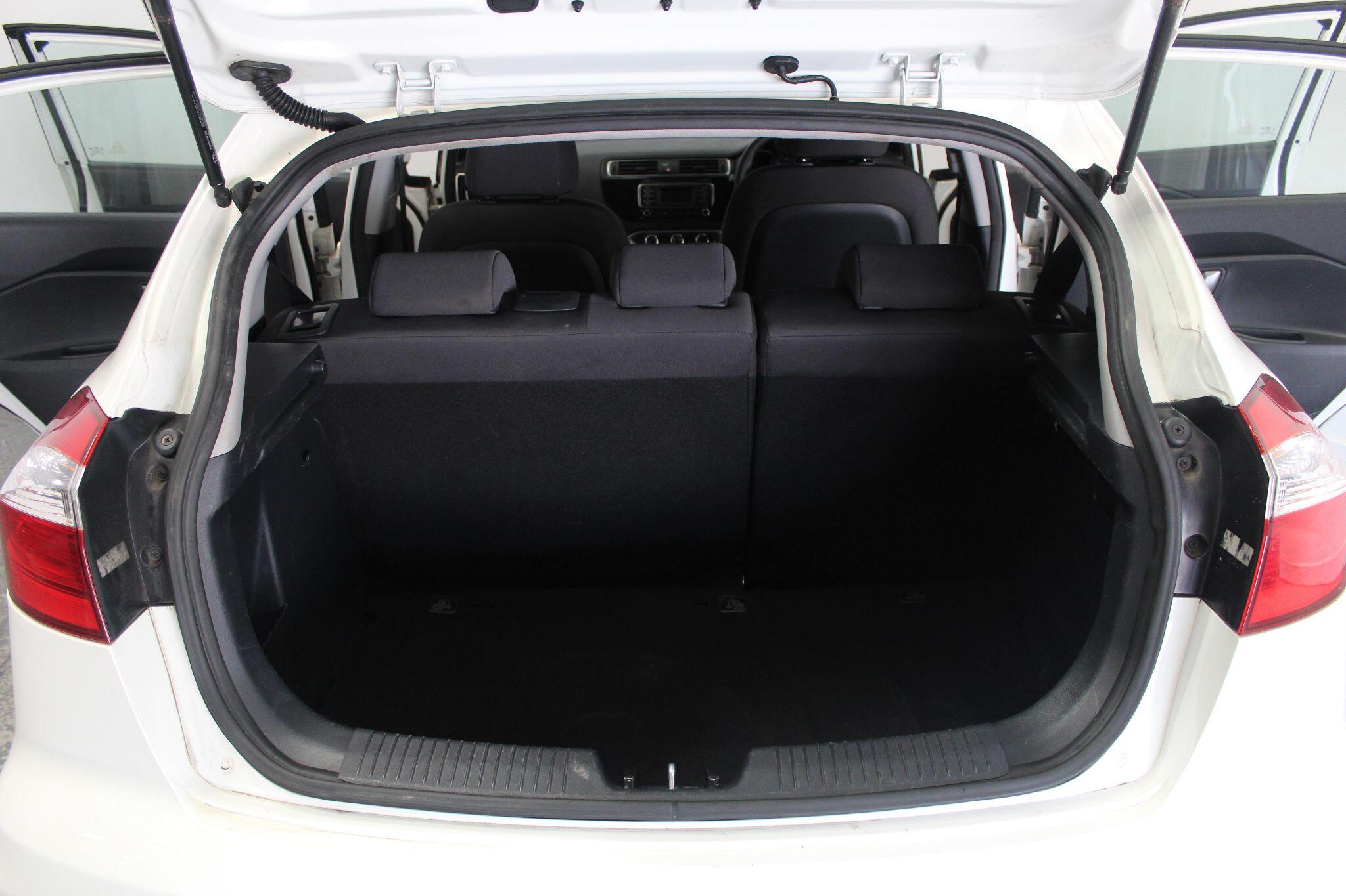Kia Rio view 21