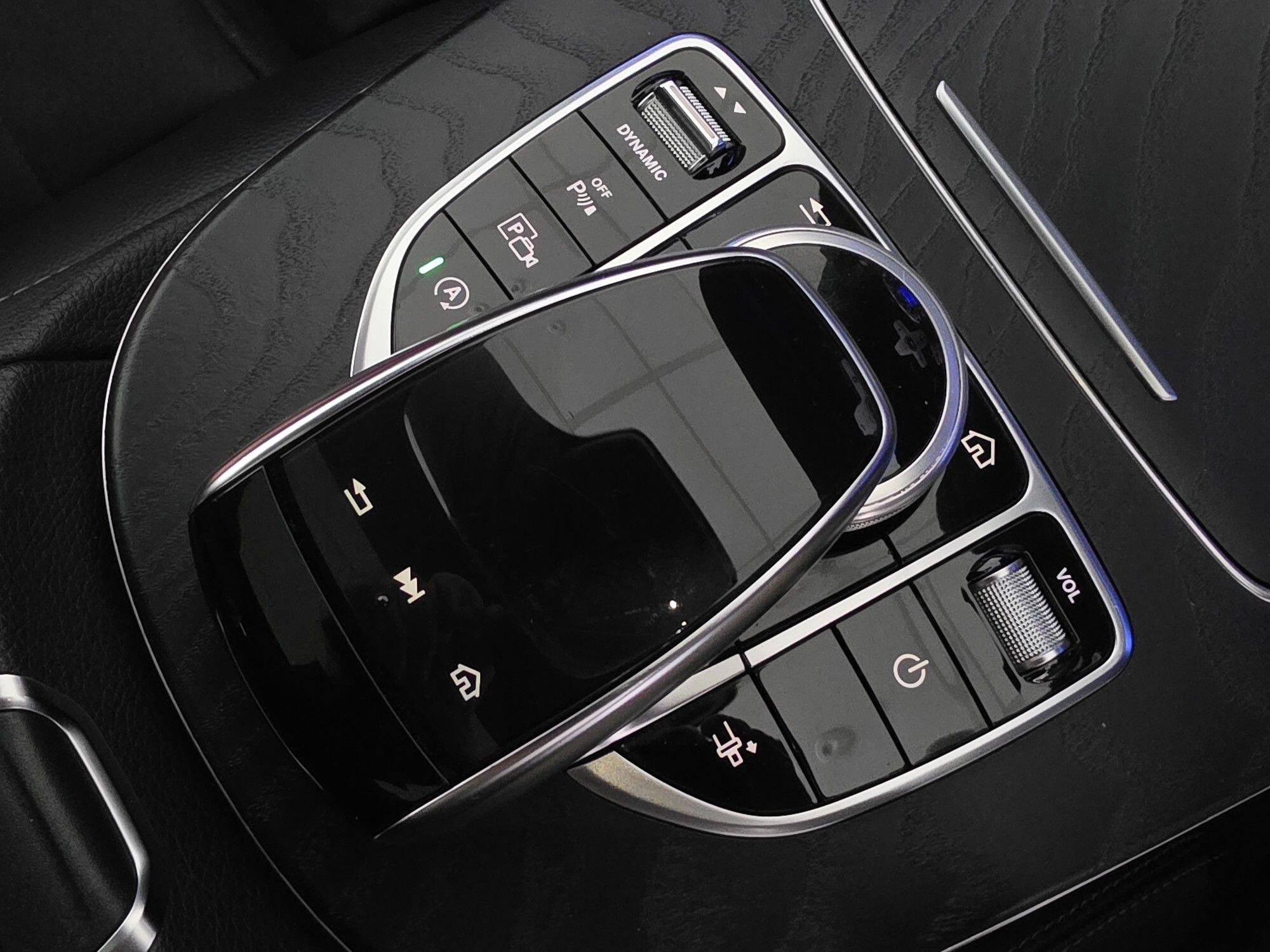 Mercedes-Benz E-Class view 108