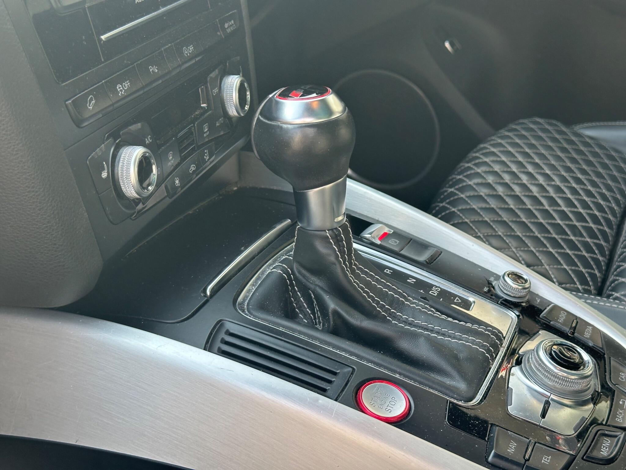 Audi SQ5 view 13