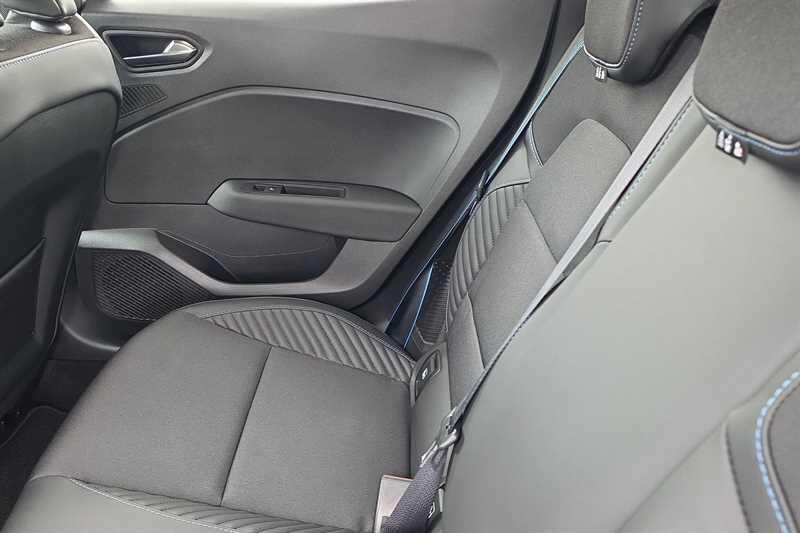 Renault Clio view 26