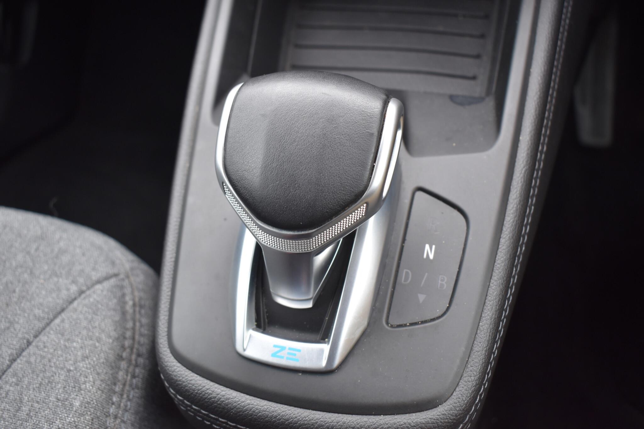 Zoe - R110 EV50 52kWh Iconic Auto 5dr (Rapid Charge) - Image 21