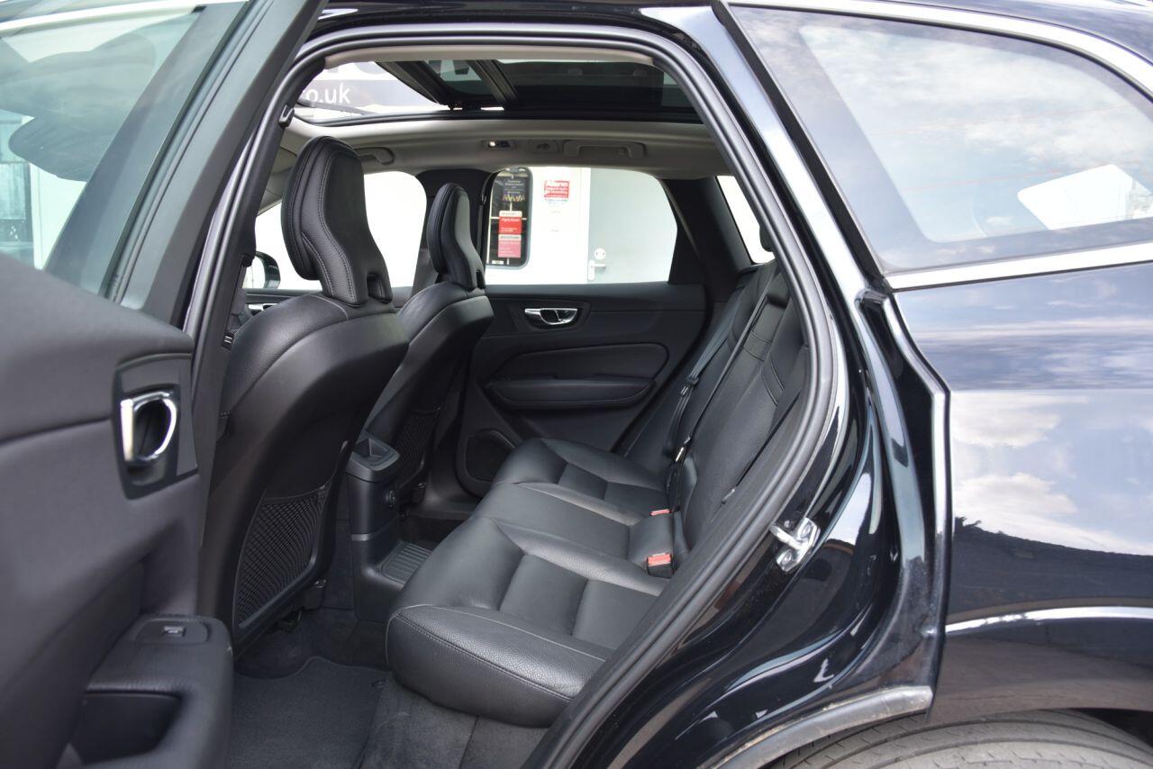 Volvo XC60 view 27