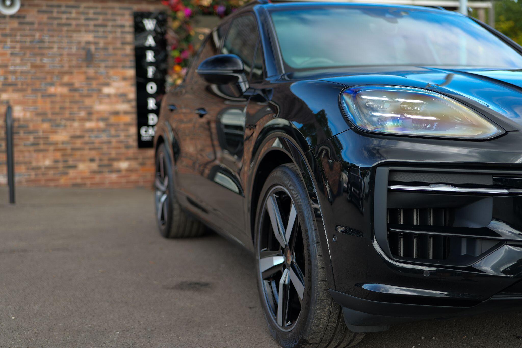 Porsche Cayenne view 9