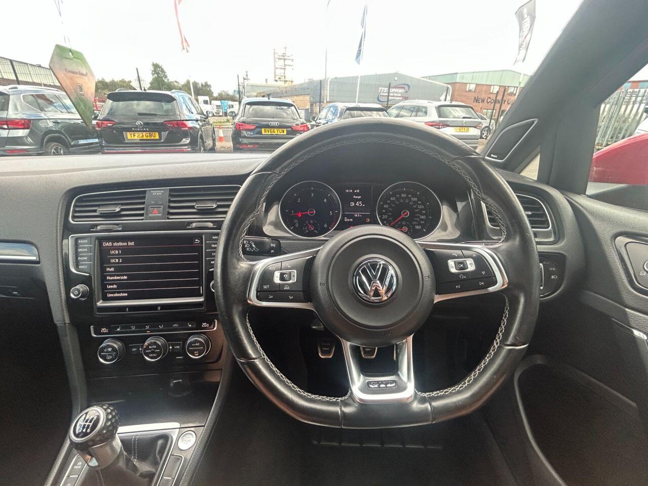 Volkswagen Golf view 16