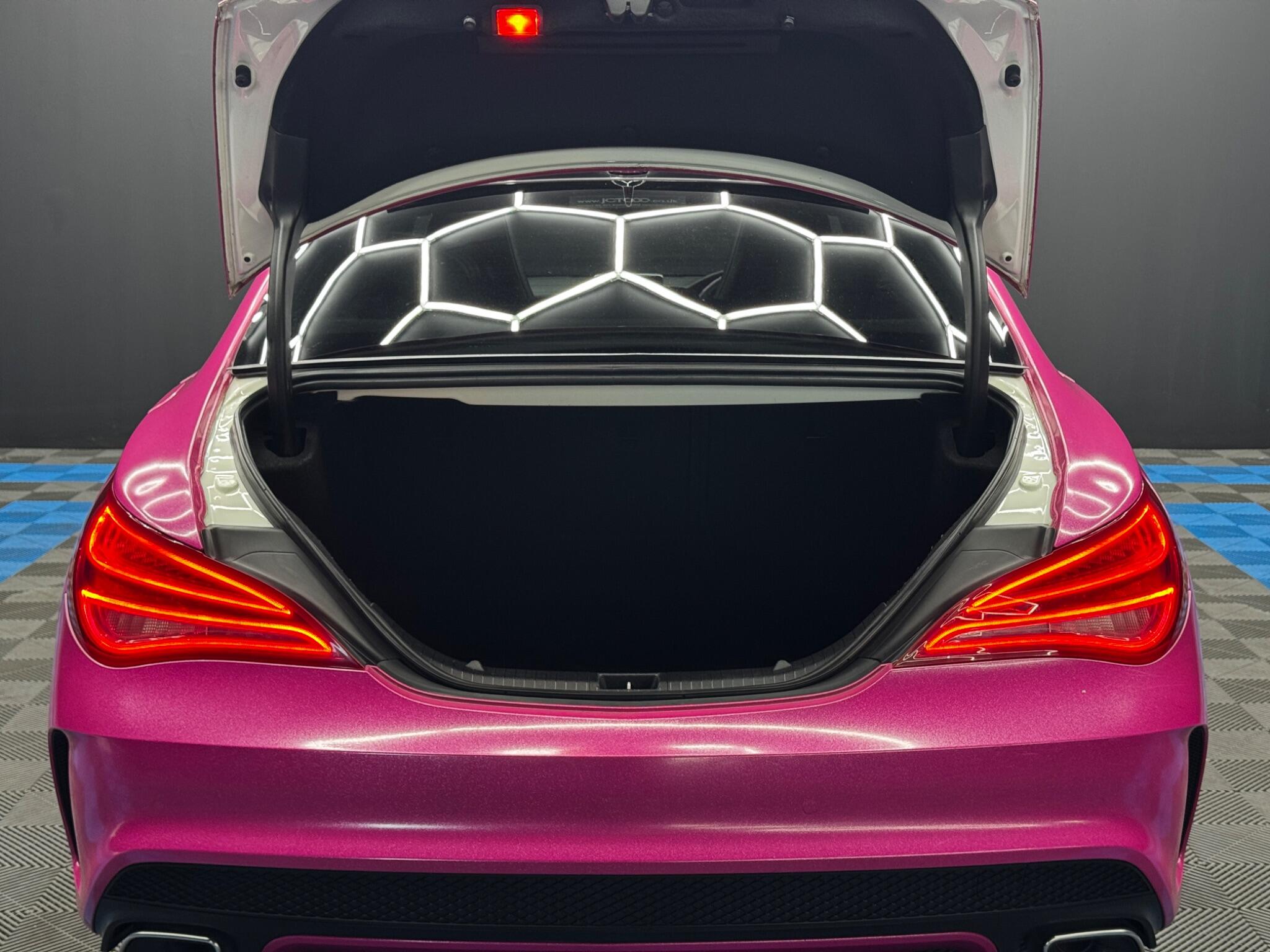 Mercedes-Benz Cla view 32