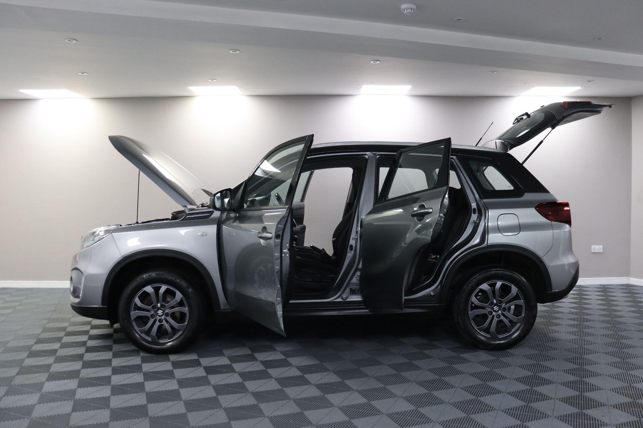 Suzuki Vitara view 18