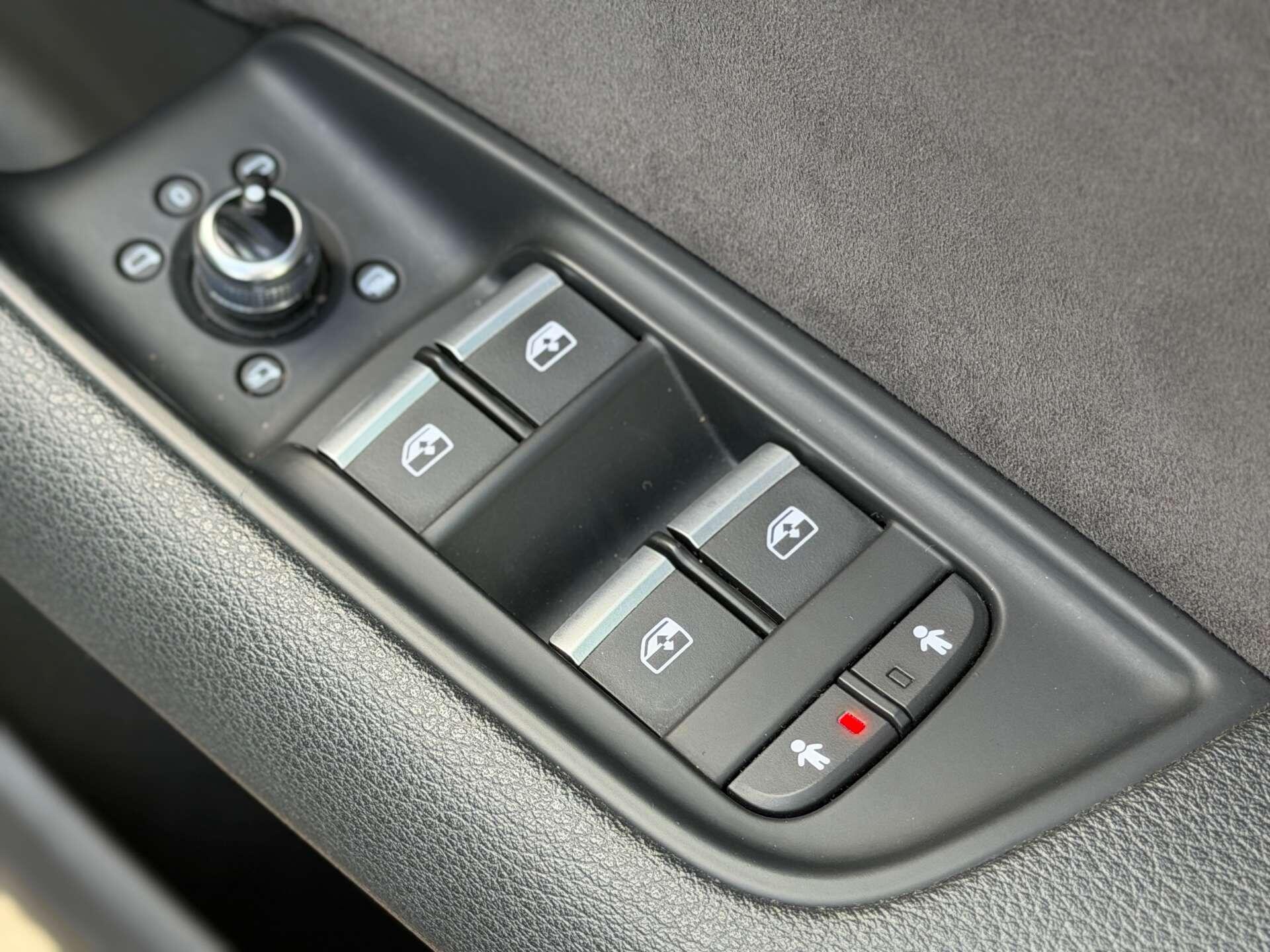 Audi Q7 view 46