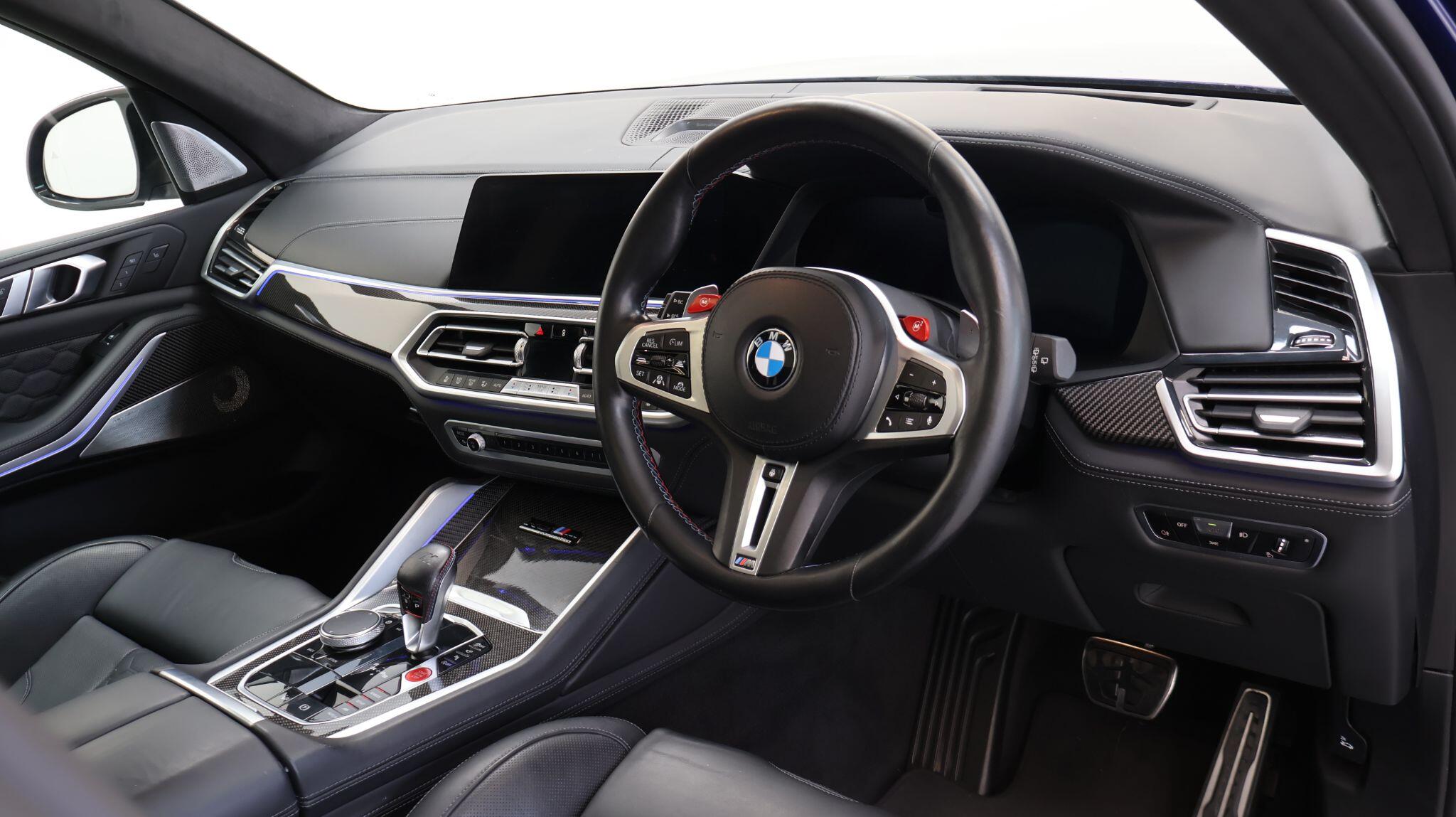 BMW X5 M view 6