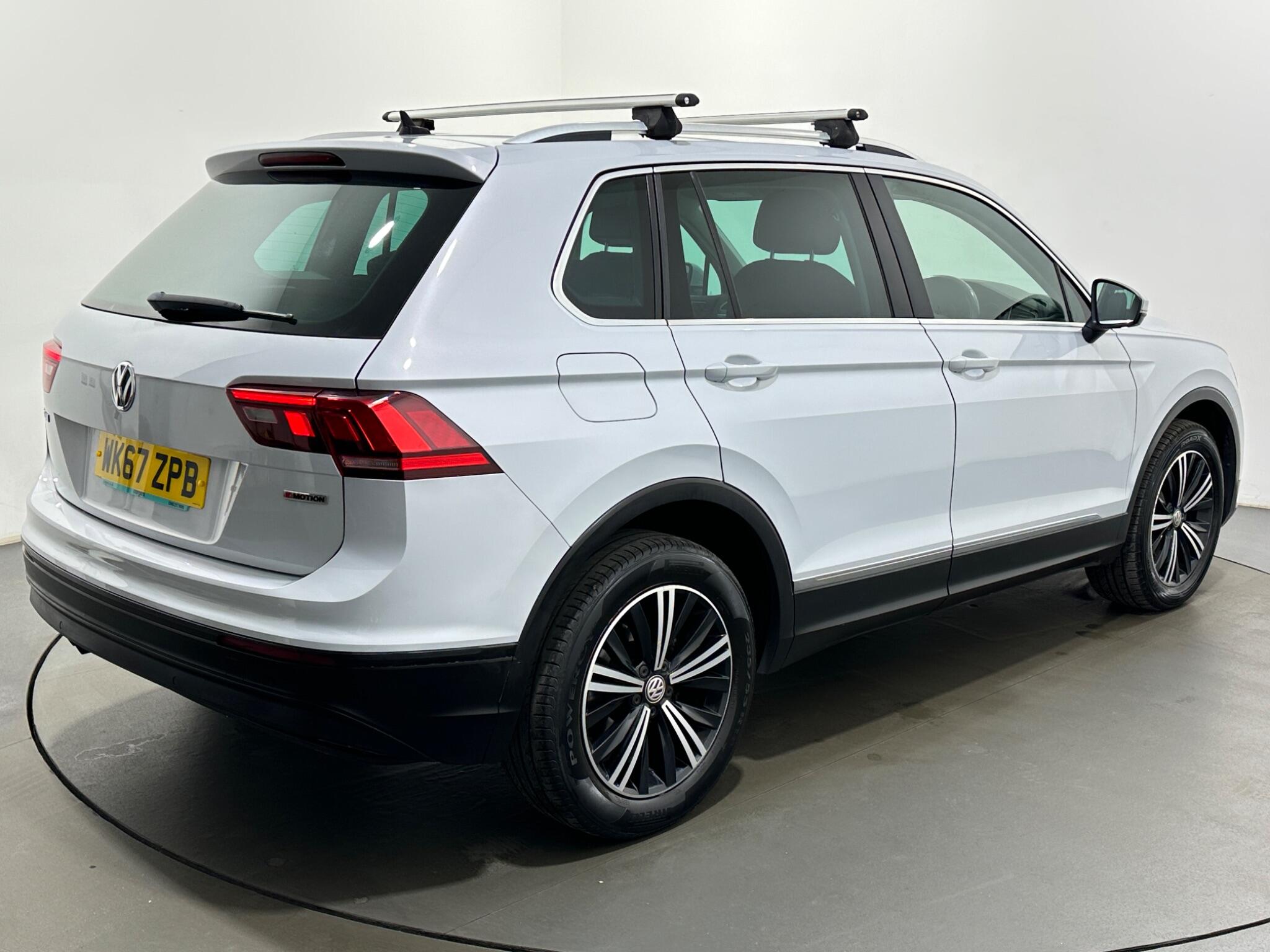 Volkswagen Tiguan view 51