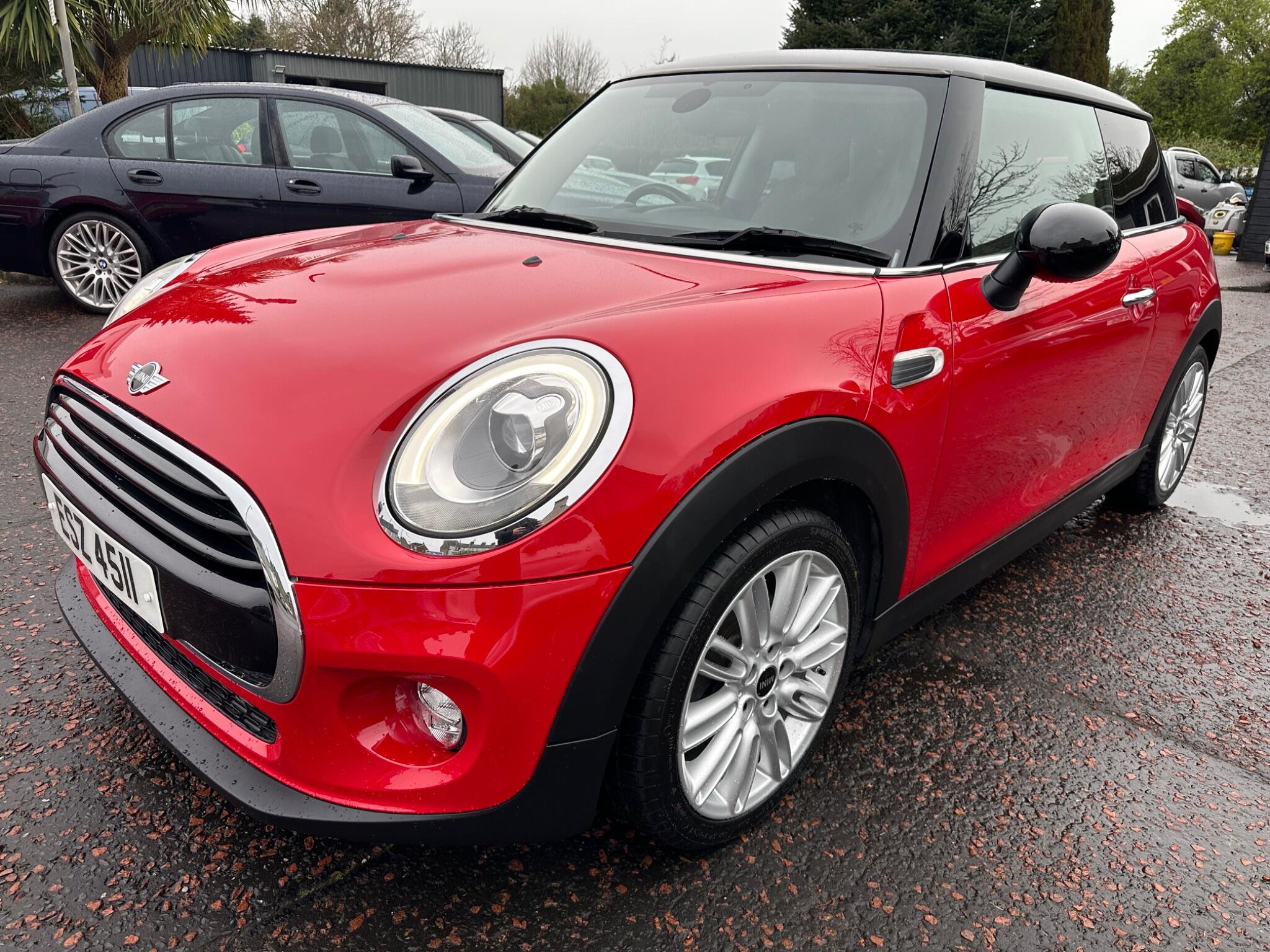 Mini Cooper view 3