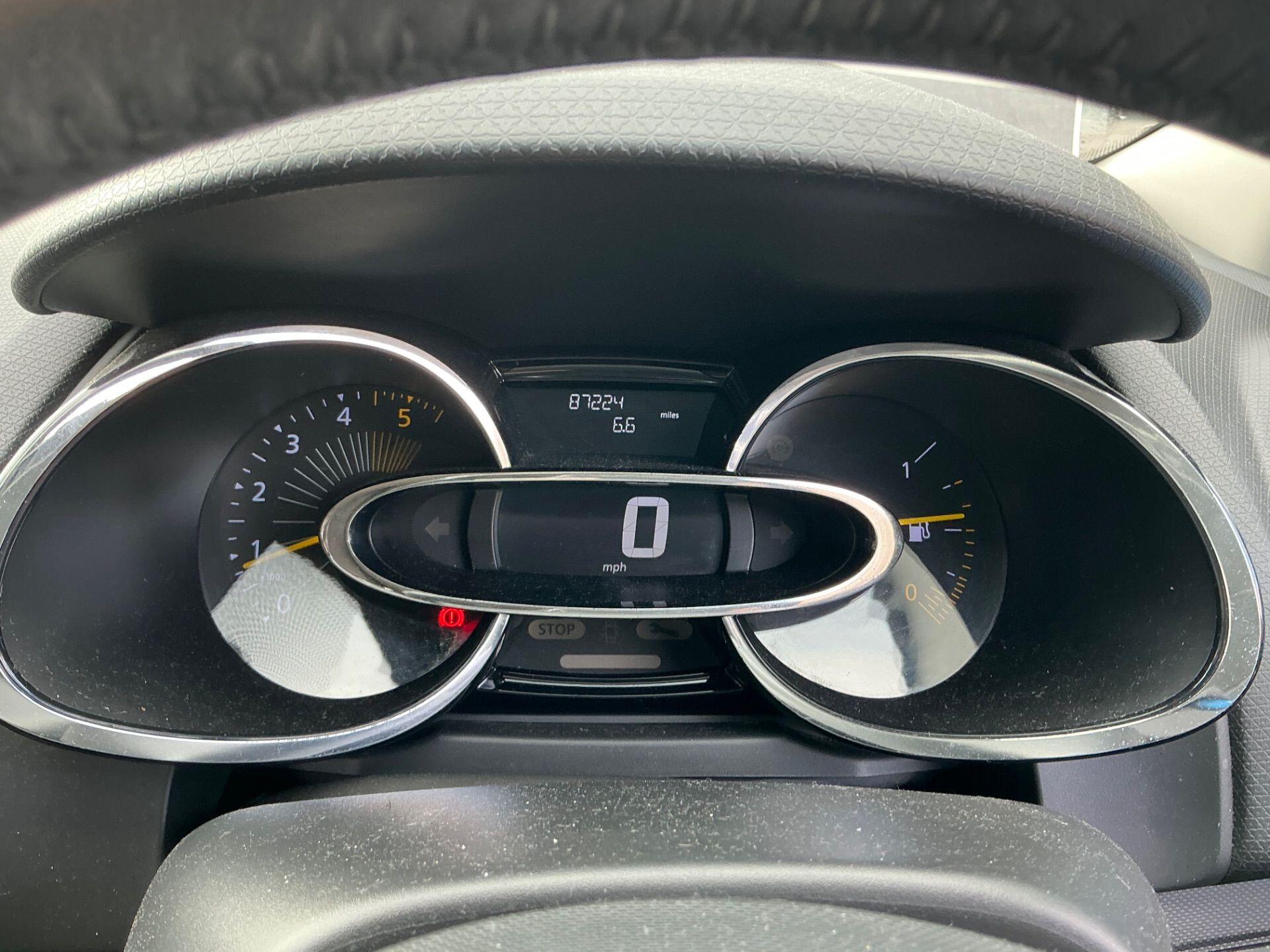 Renault Clio view 8