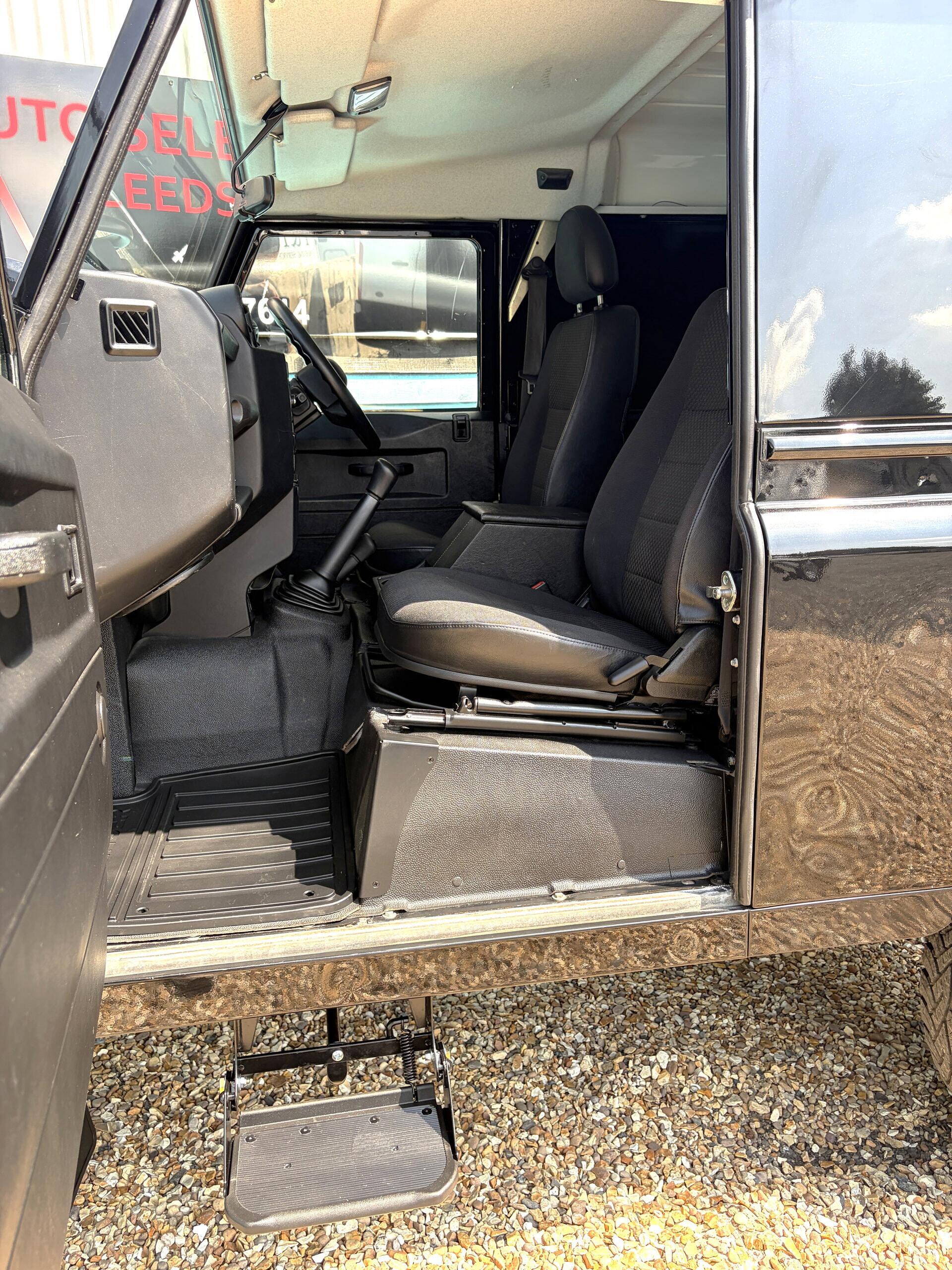 Land Rover Defender view 8