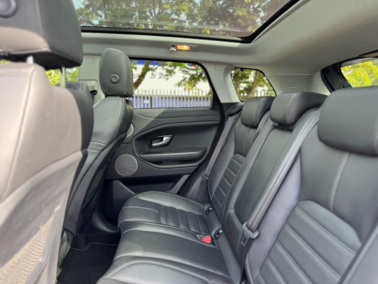 Land Rover Range Rover Evoque view 30