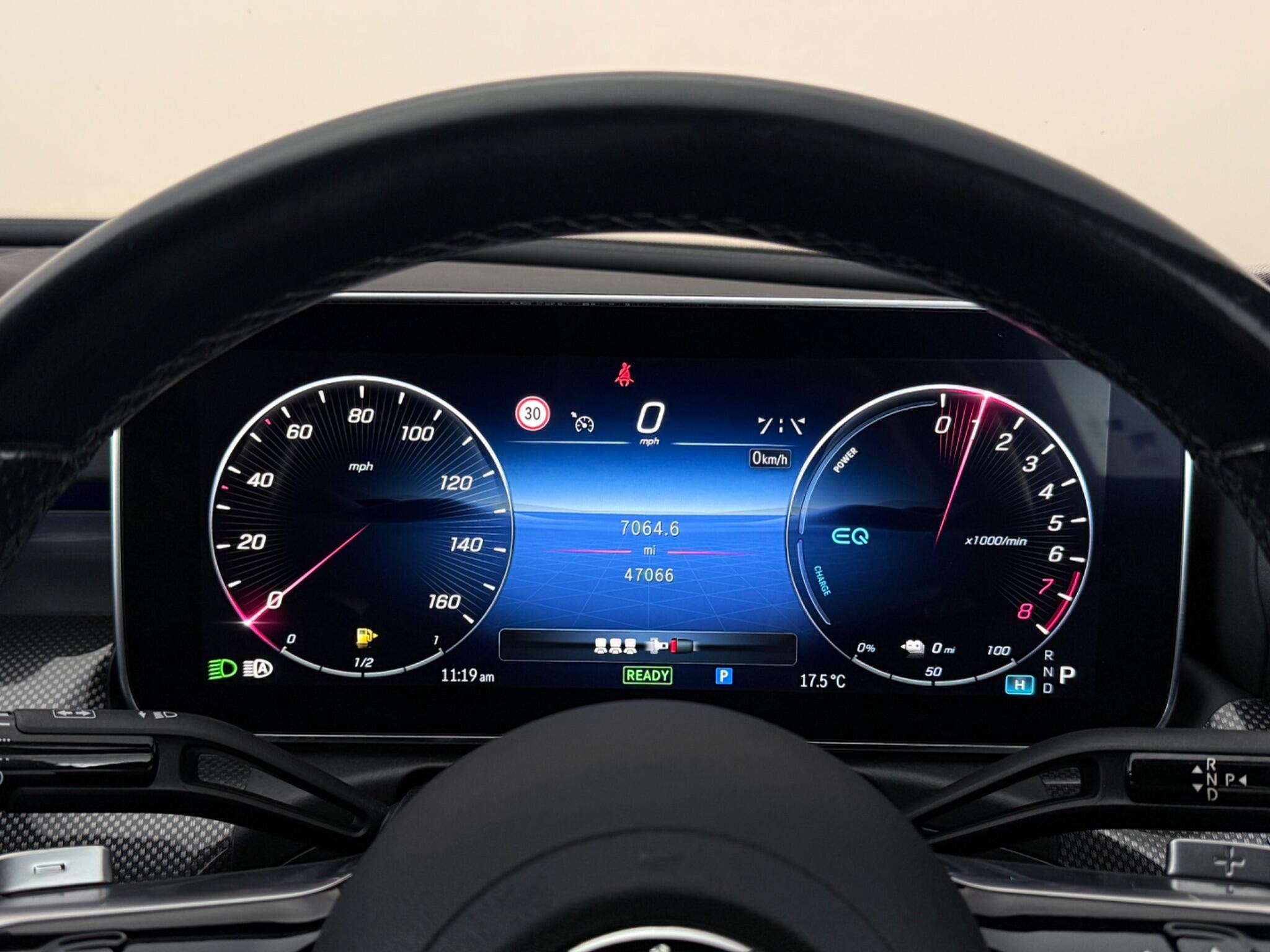 Mercedes-Benz C-Class view 15