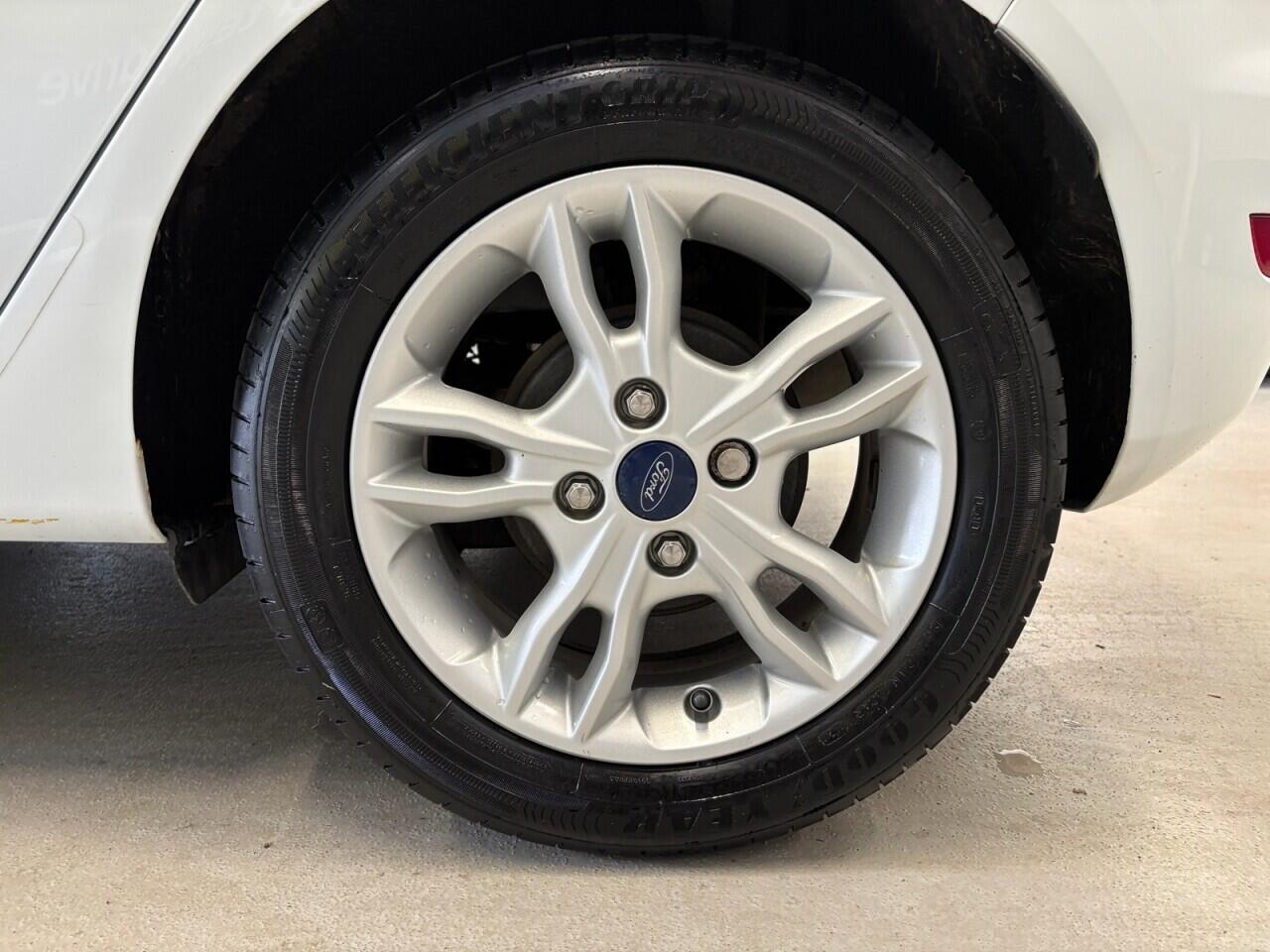 Ford Fiesta view 10