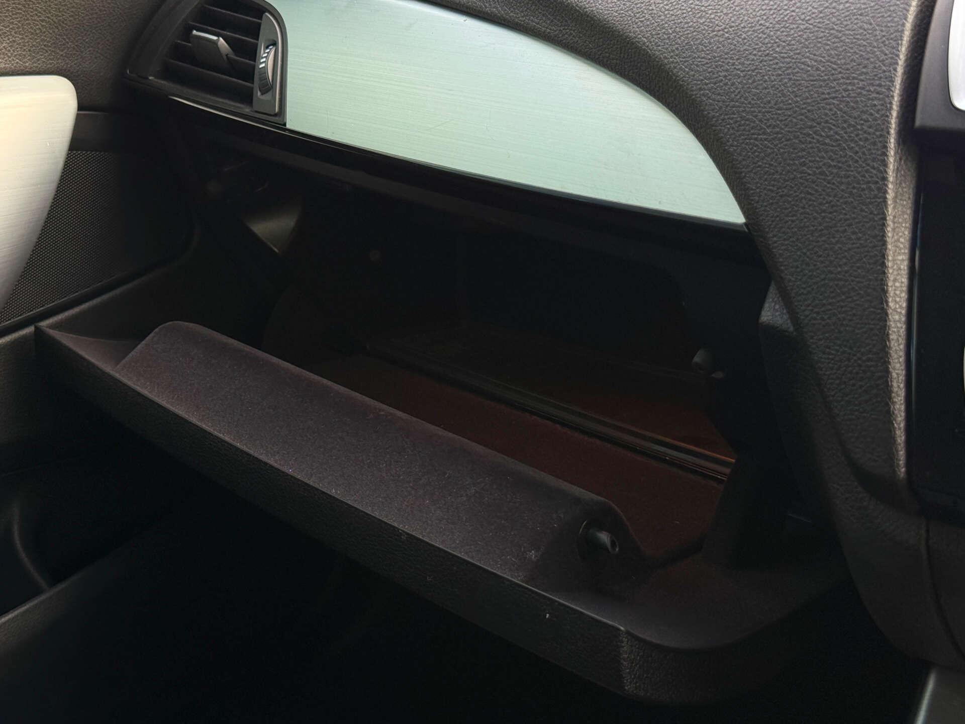 BMW 2 Series view 56