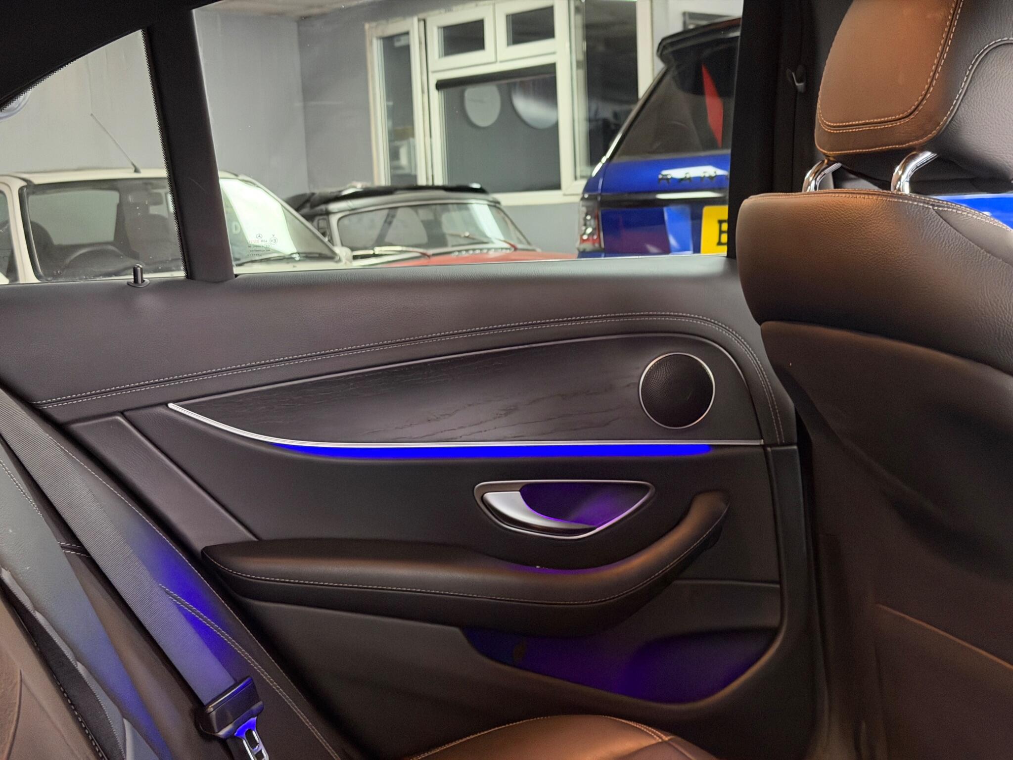Mercedes-Benz E Class view 24