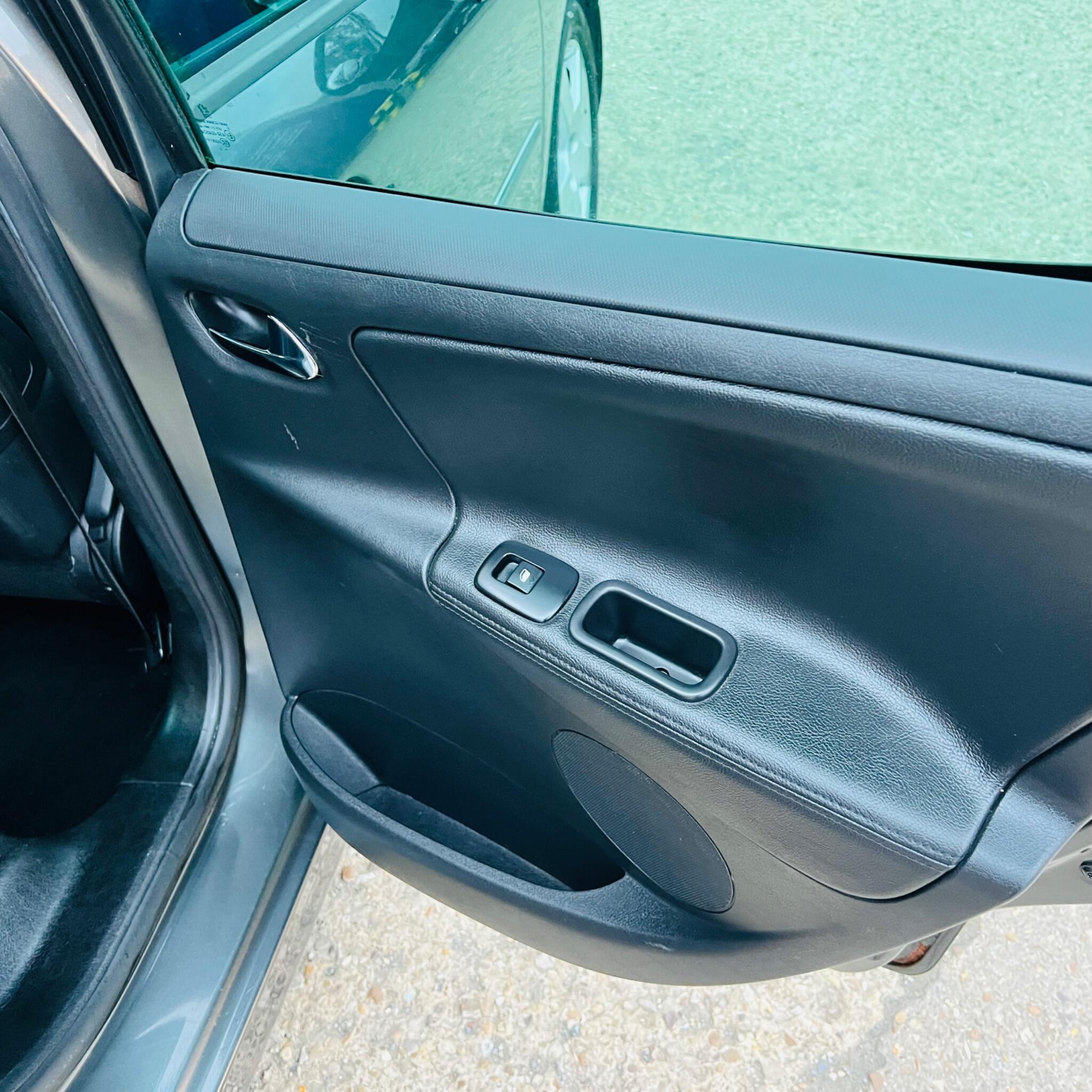 Peugeot 207 SW view 12