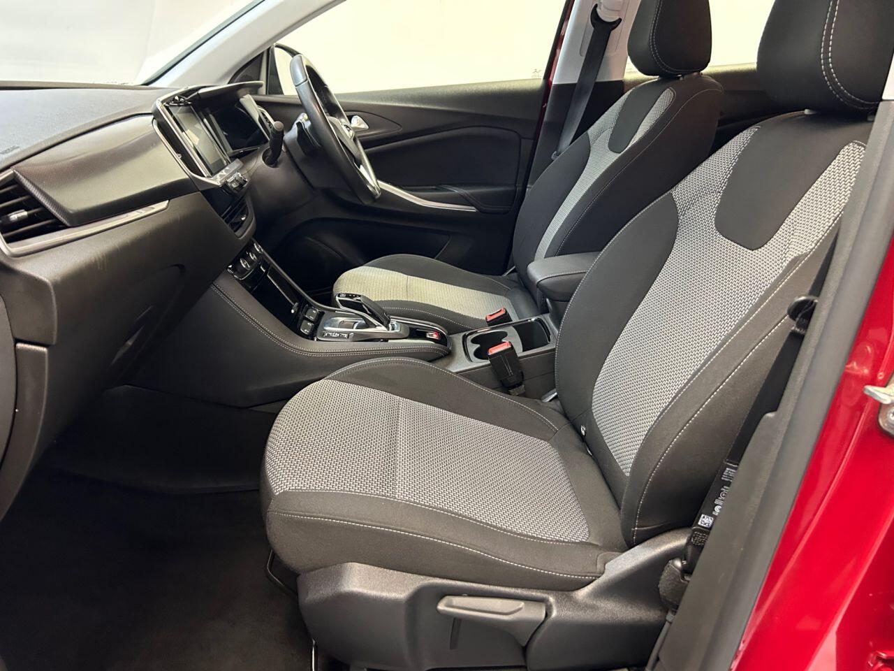 Vauxhall Grandland view 19