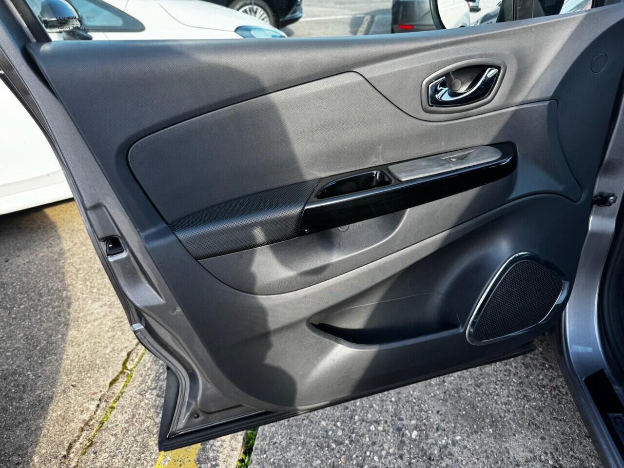 Renault Captur view 37