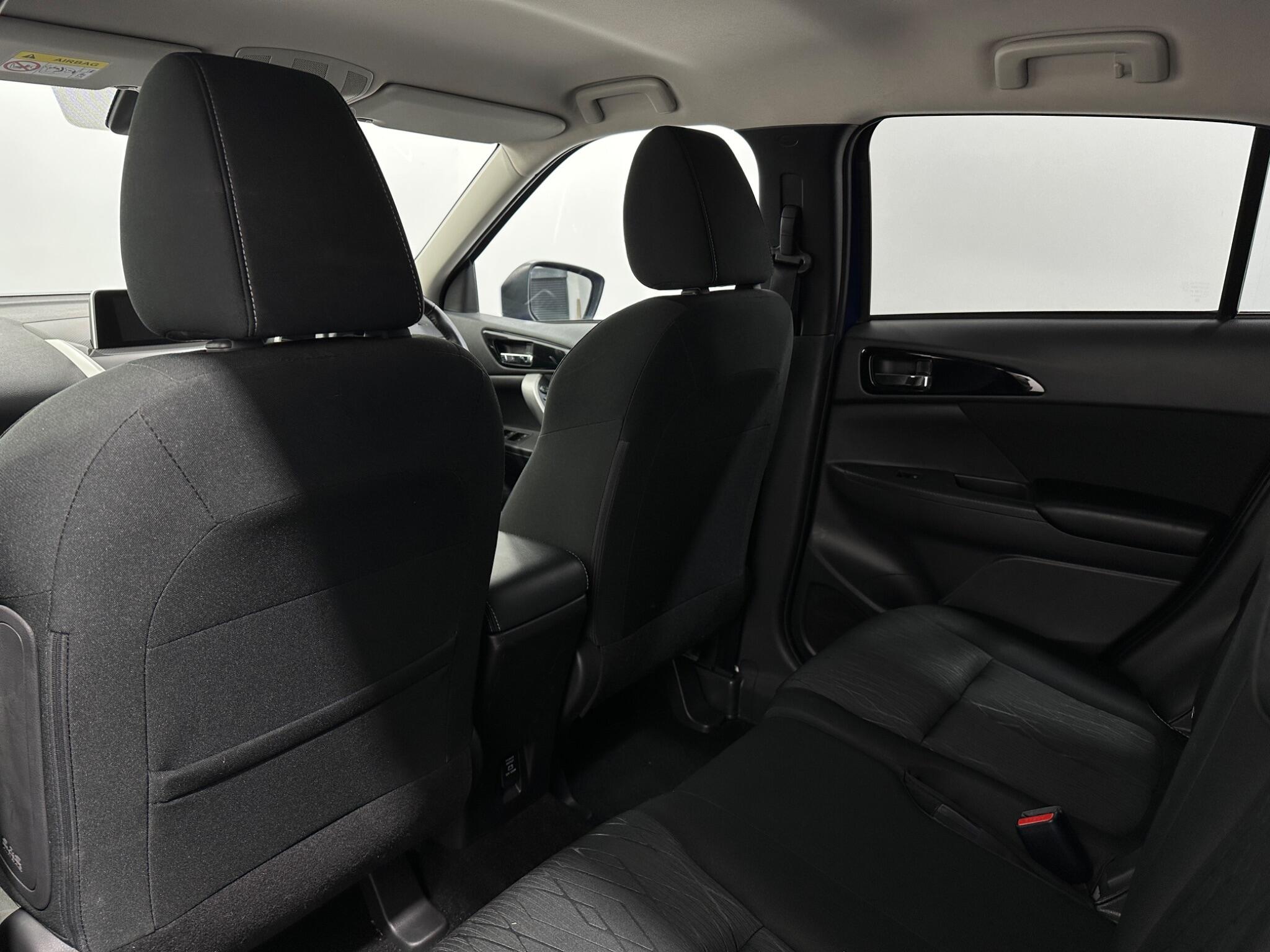 Mitsubishi Eclipse Cross view 38