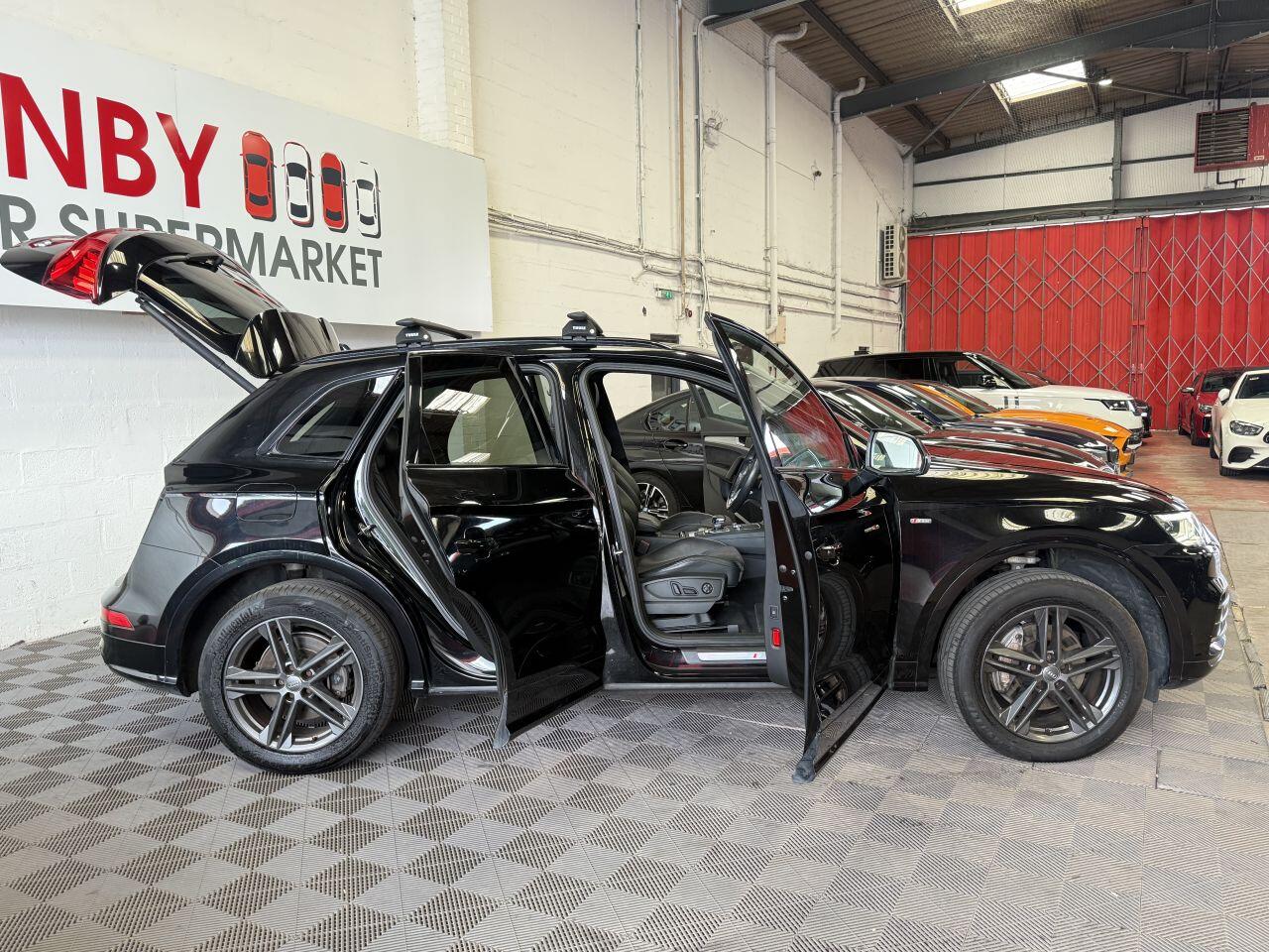 Audi Q5 view 14