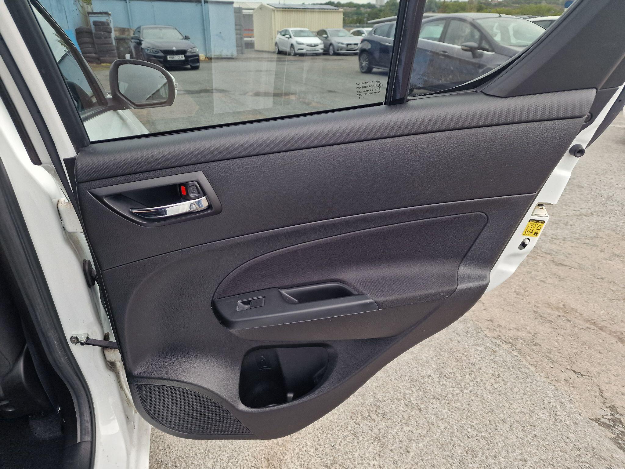 Suzuki Swift view 35