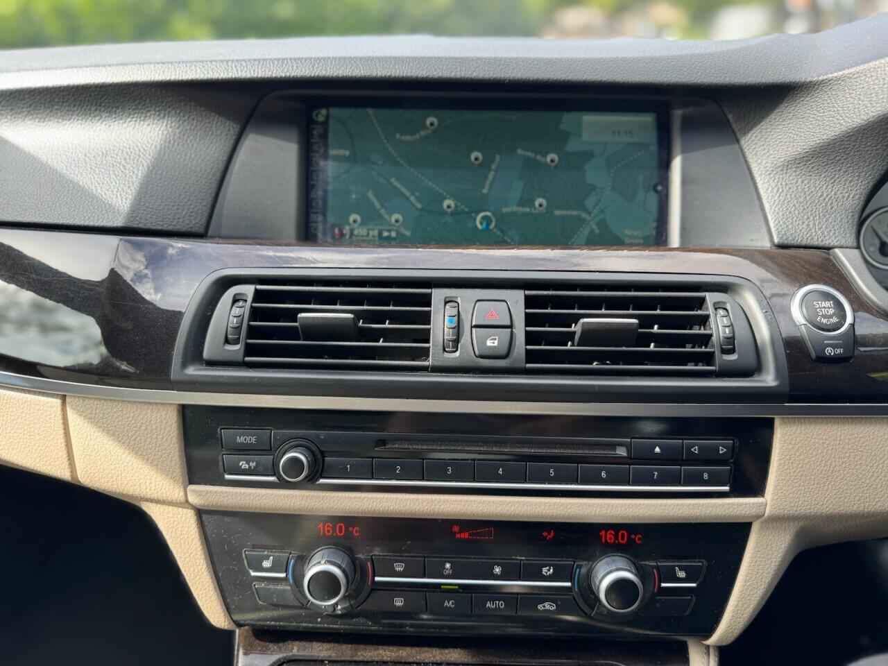 BMW 5 Series view 15