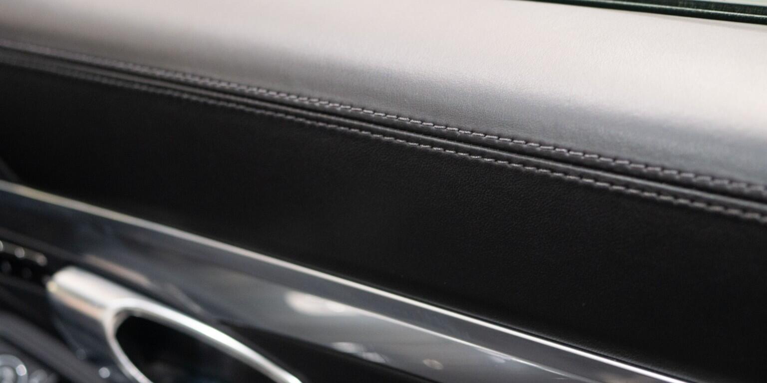 Porsche 911 view 28