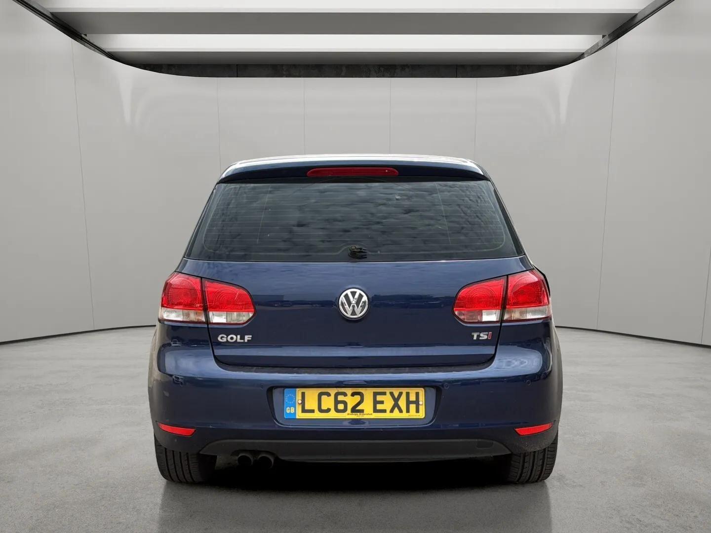 Volkswagen Golf view 4