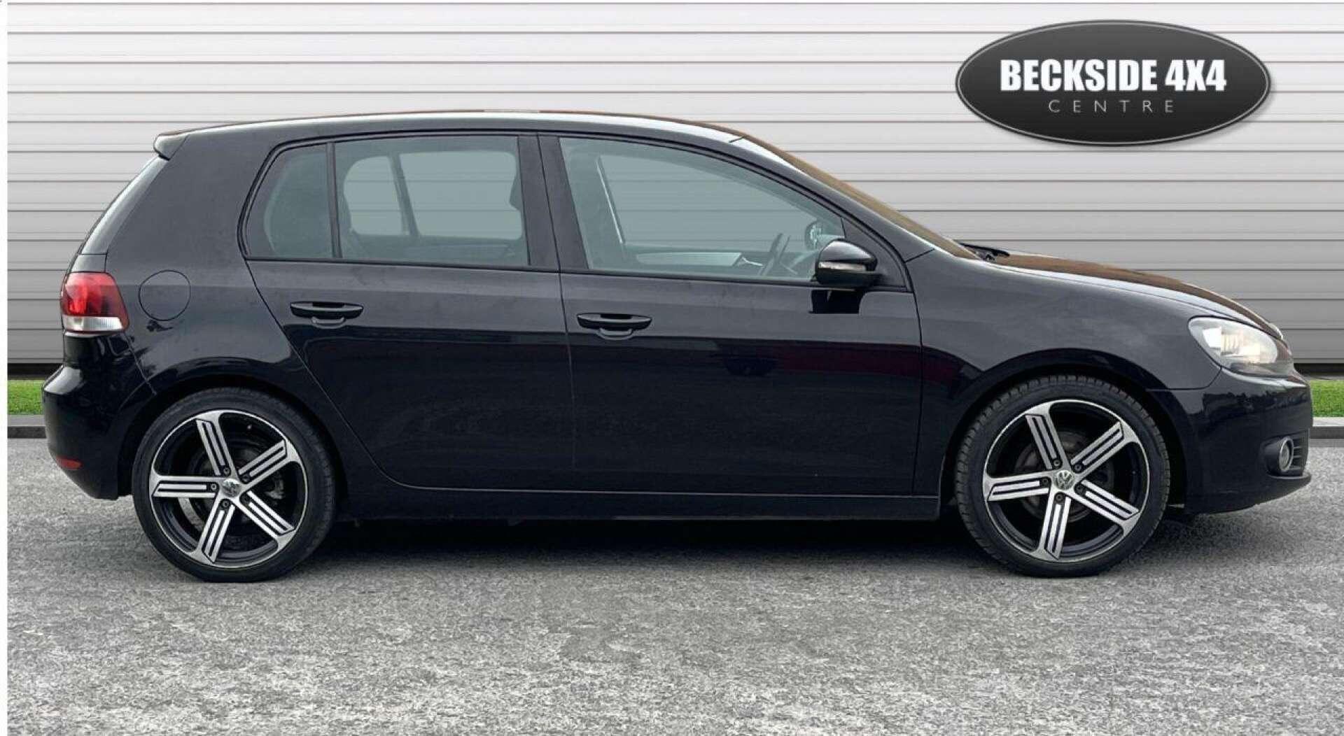 Volkswagen Golf view 2