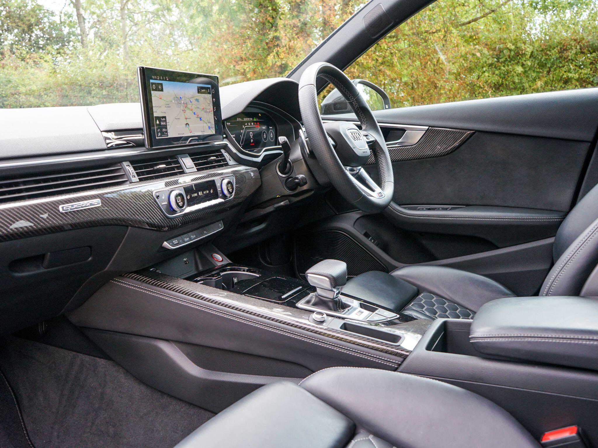 Audi RS4 Avant view 20