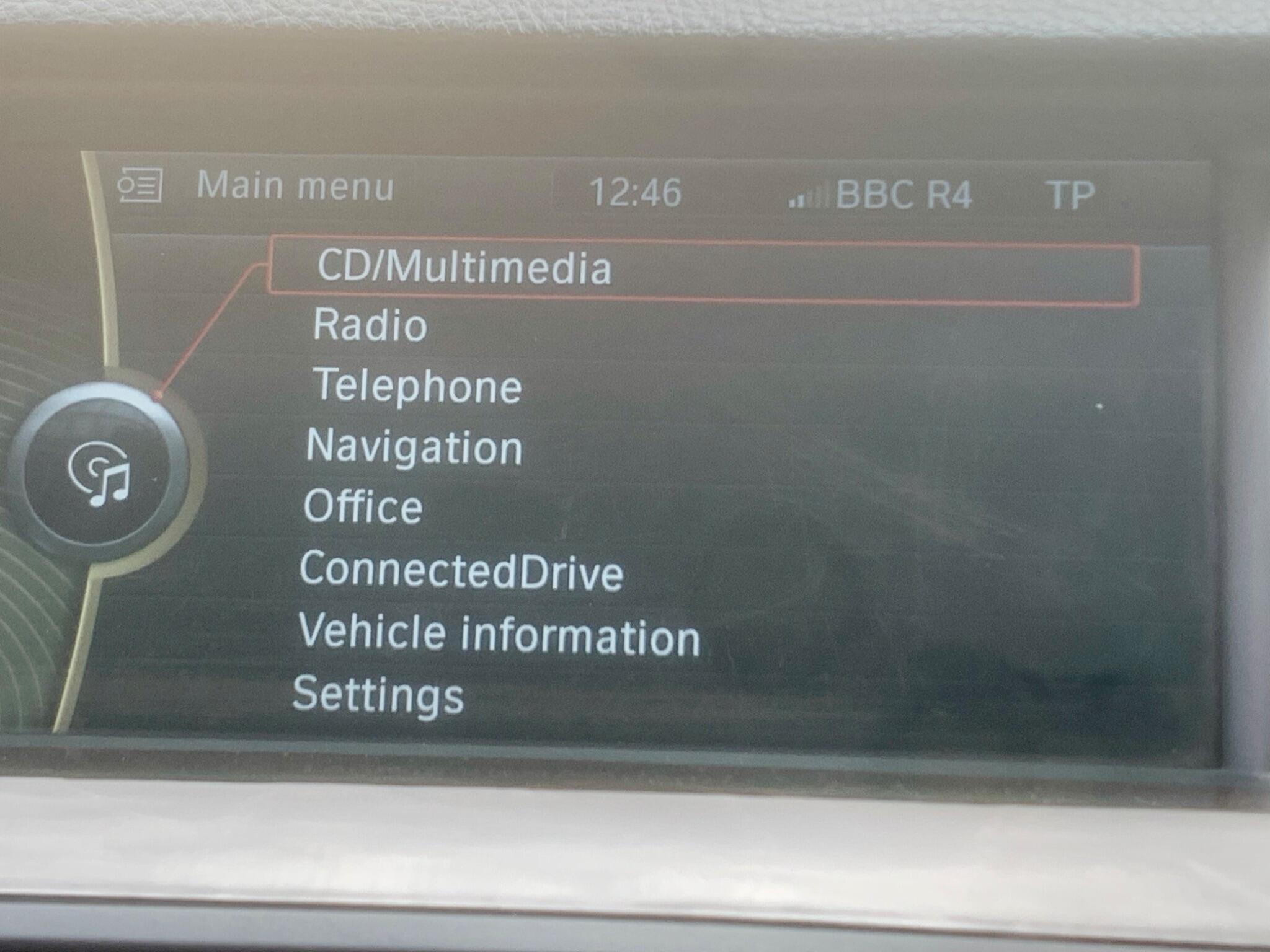 BMW 5 Series view 31
