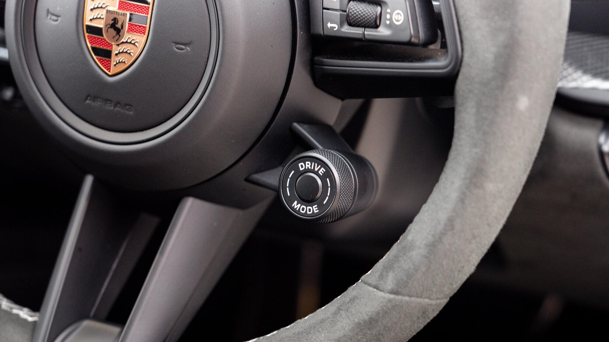 Porsche 911 view 38
