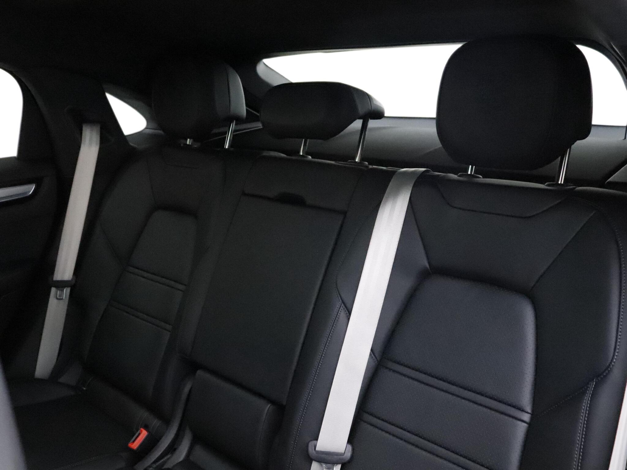 Porsche Cayenne view 18
