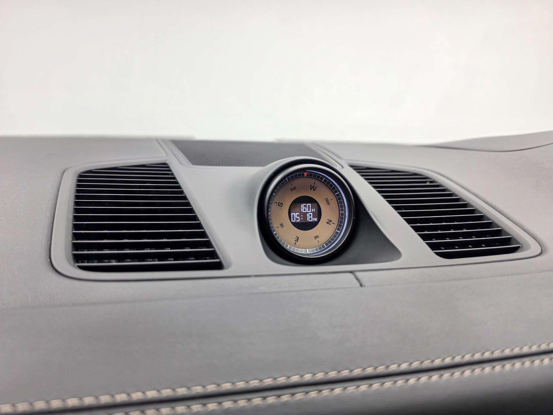 Porsche Cayenne view 21