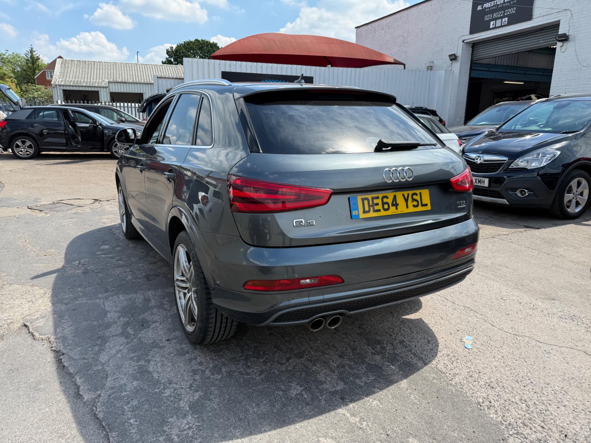 Audi Q3 view 4