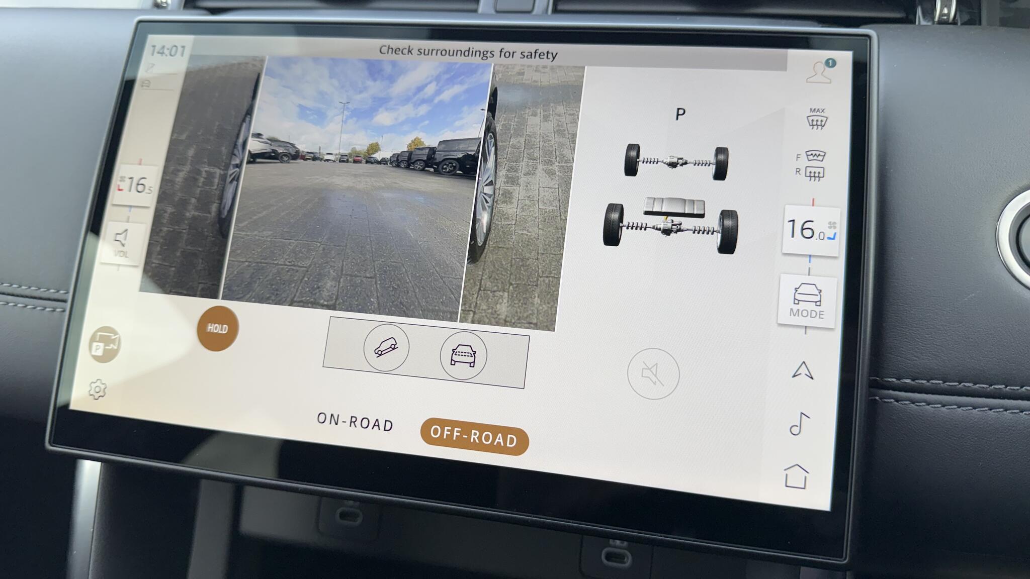 Land Rover Discovery Sport view 41