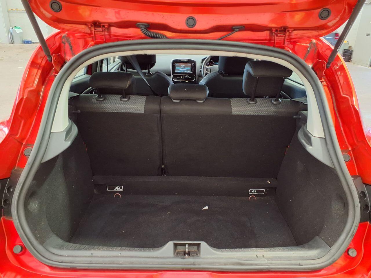 Renault Clio view 12