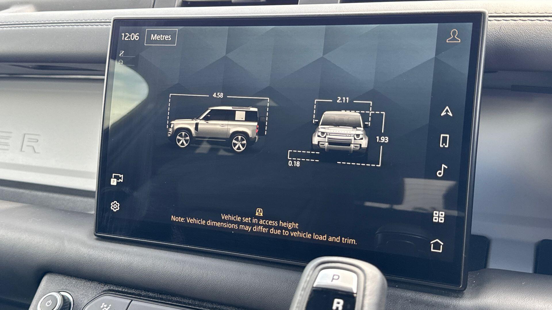 Land Rover Defender view 38