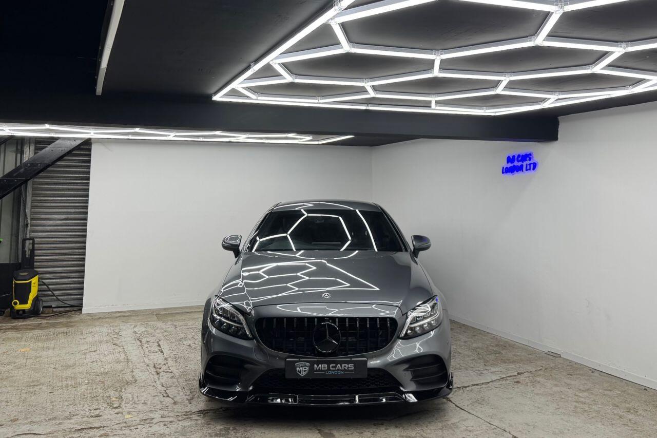 Mercedes-Benz C-Class view 4