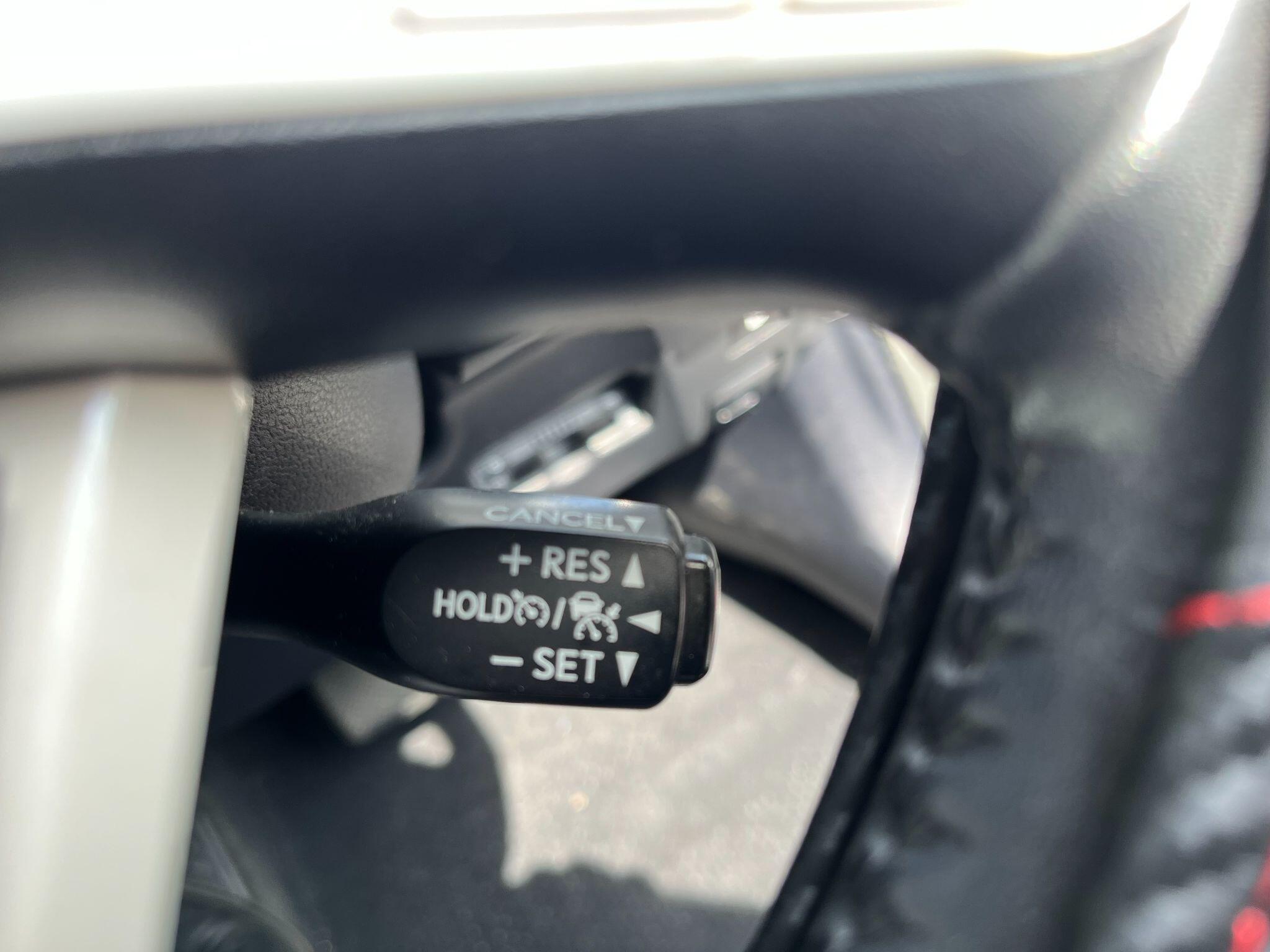 Toyota Prius view 31