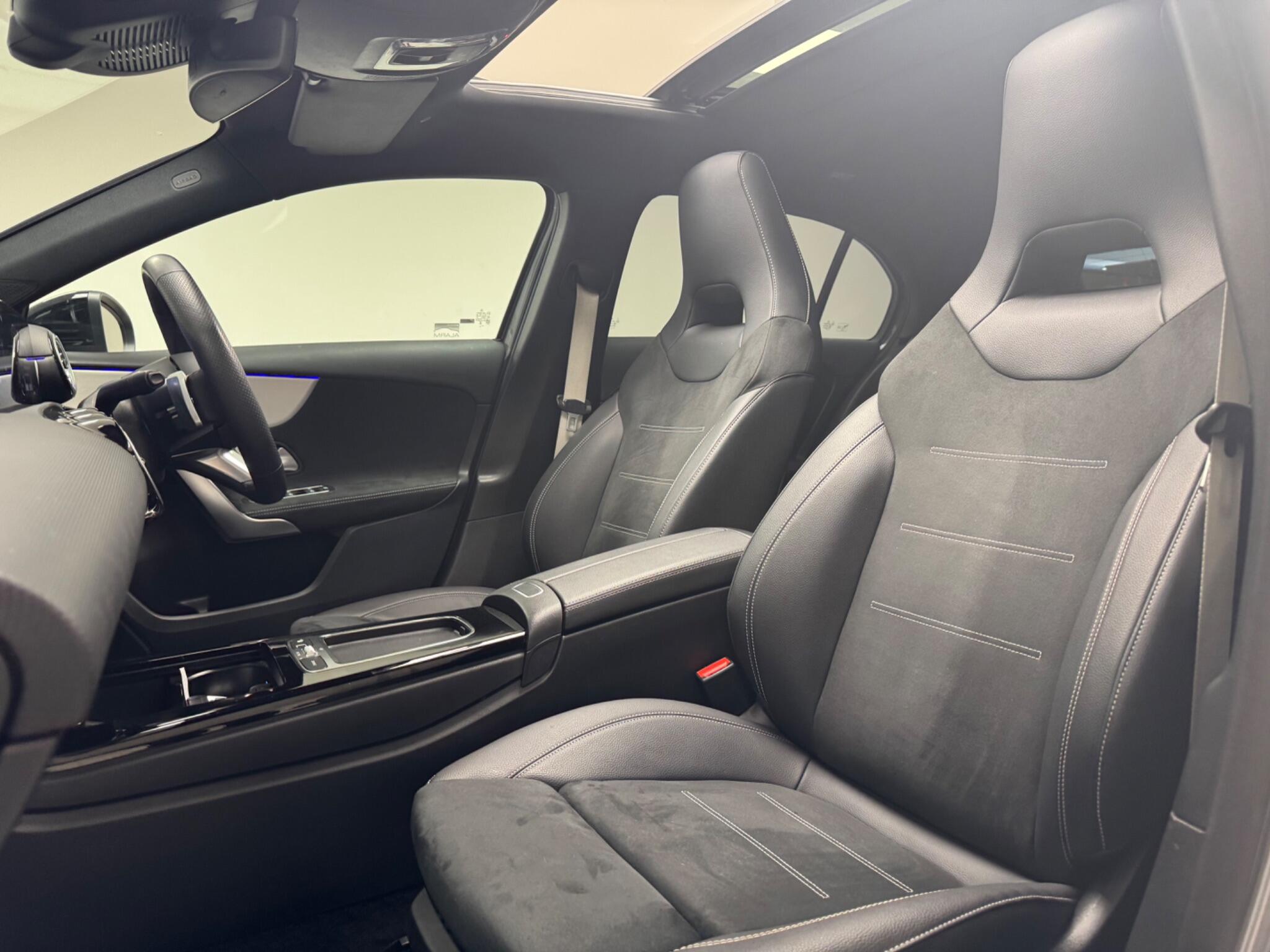 Mercedes-Benz A-Class view 31