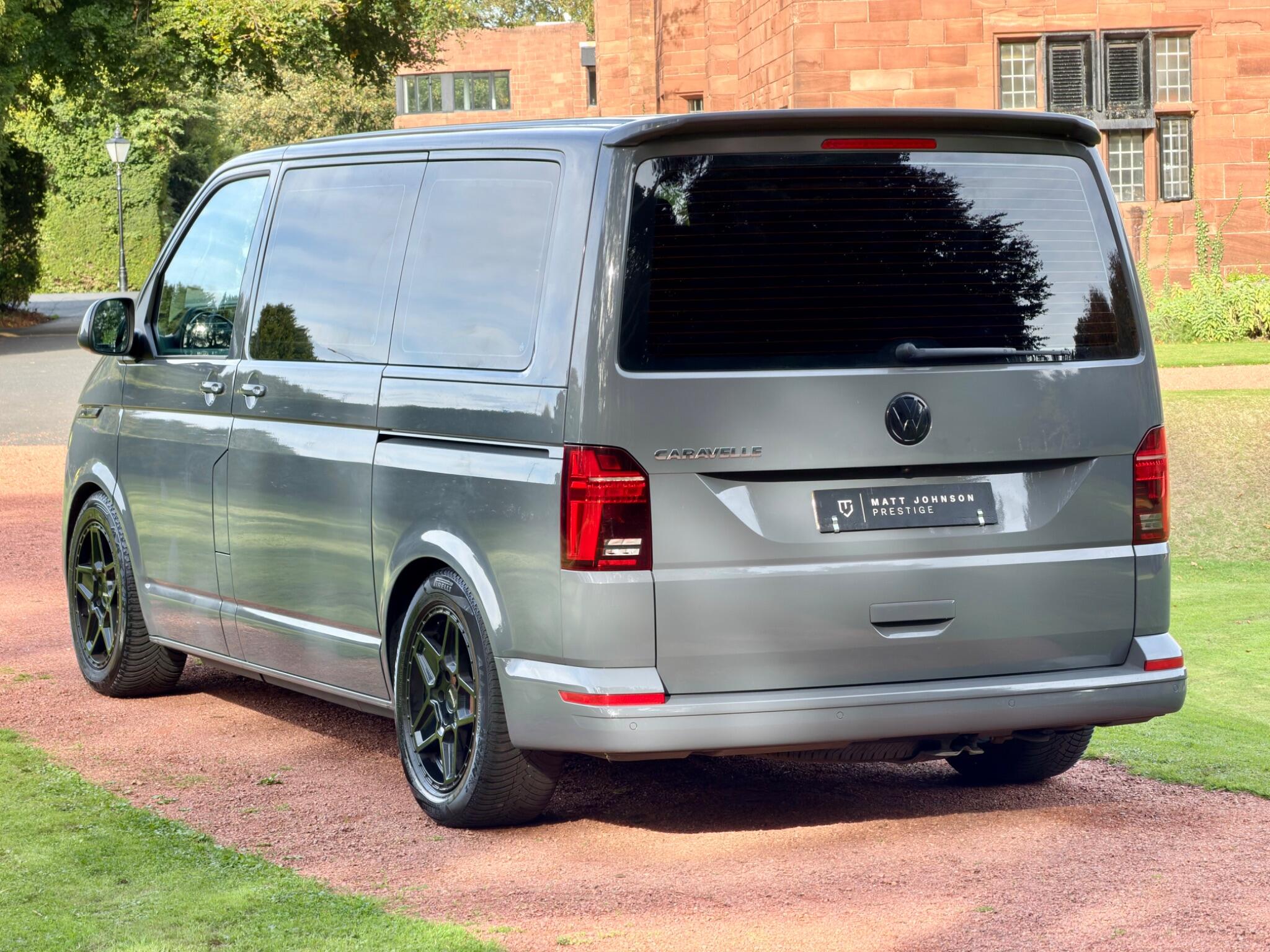 Volkswagen Caravelle view 13