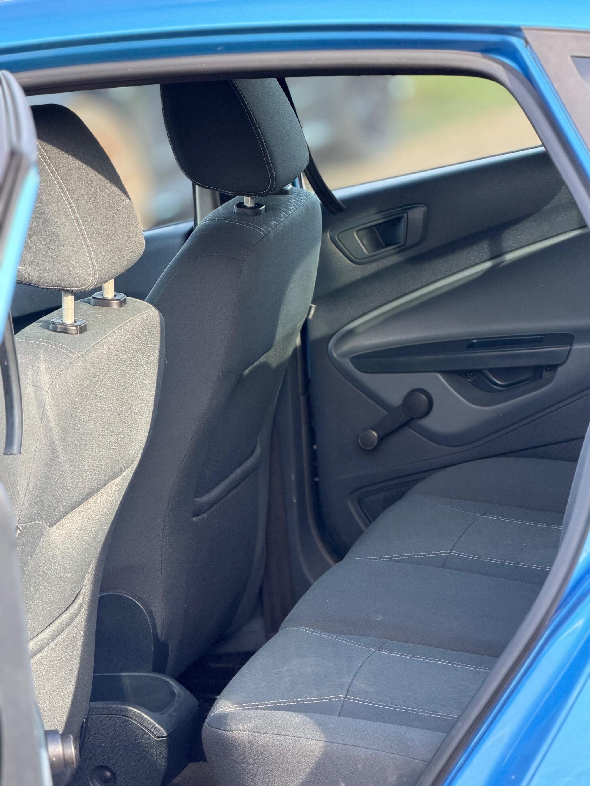 2011 Ford Fiesta 1.4 TDCi DPF Zetec 5dr image 22