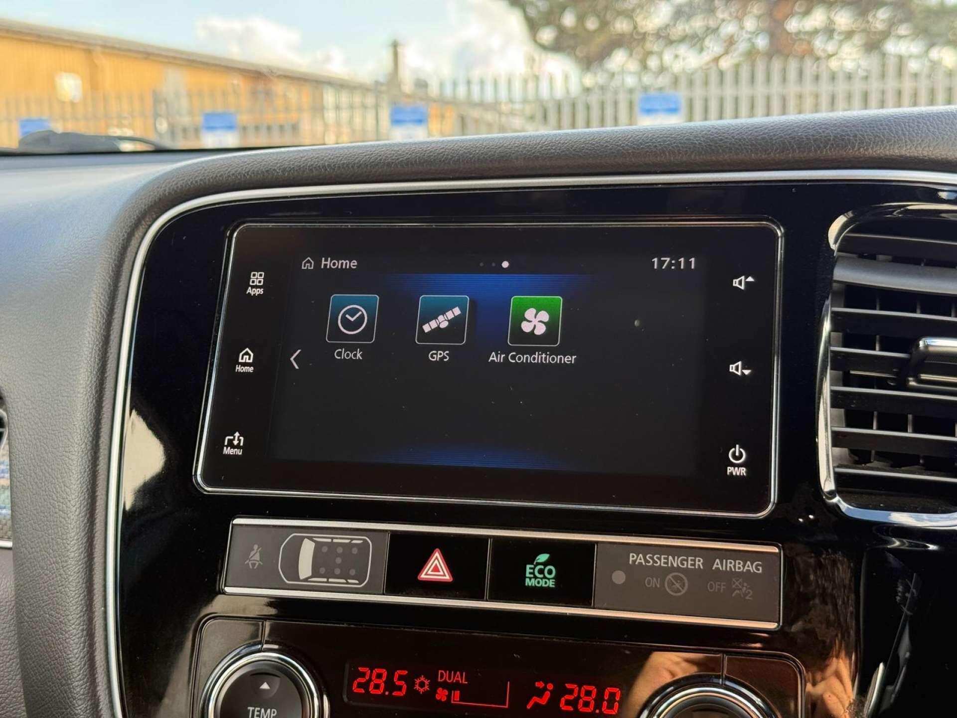 Mitsubishi Outlander view 73