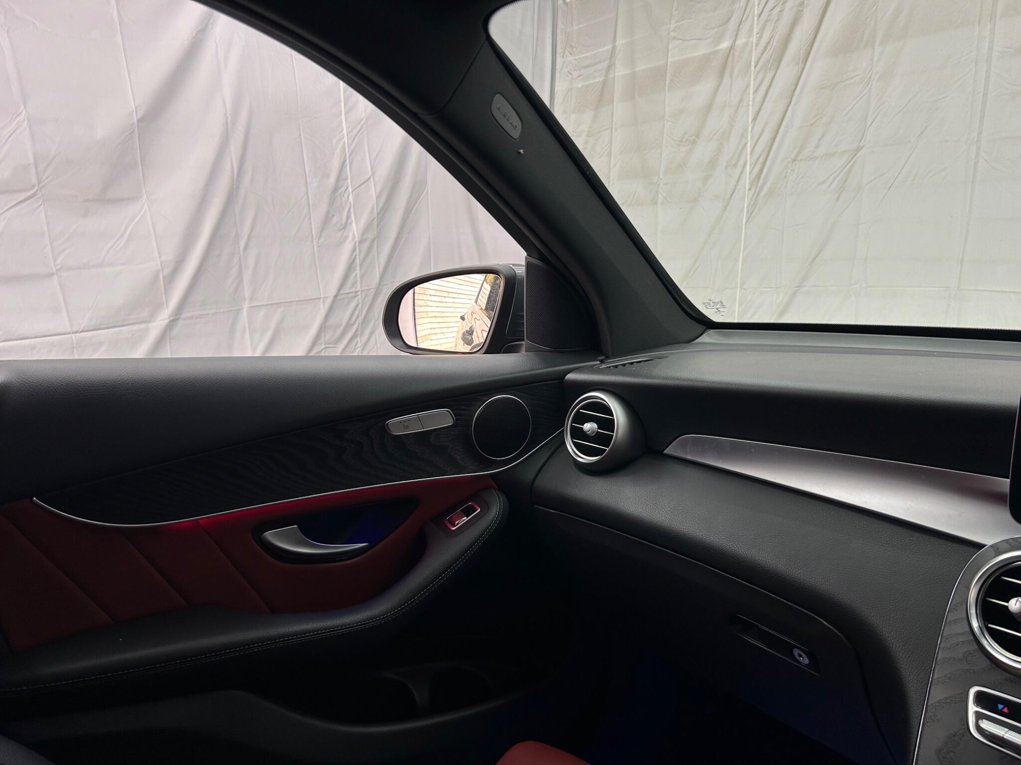 Mercedes-Benz GLC view 10