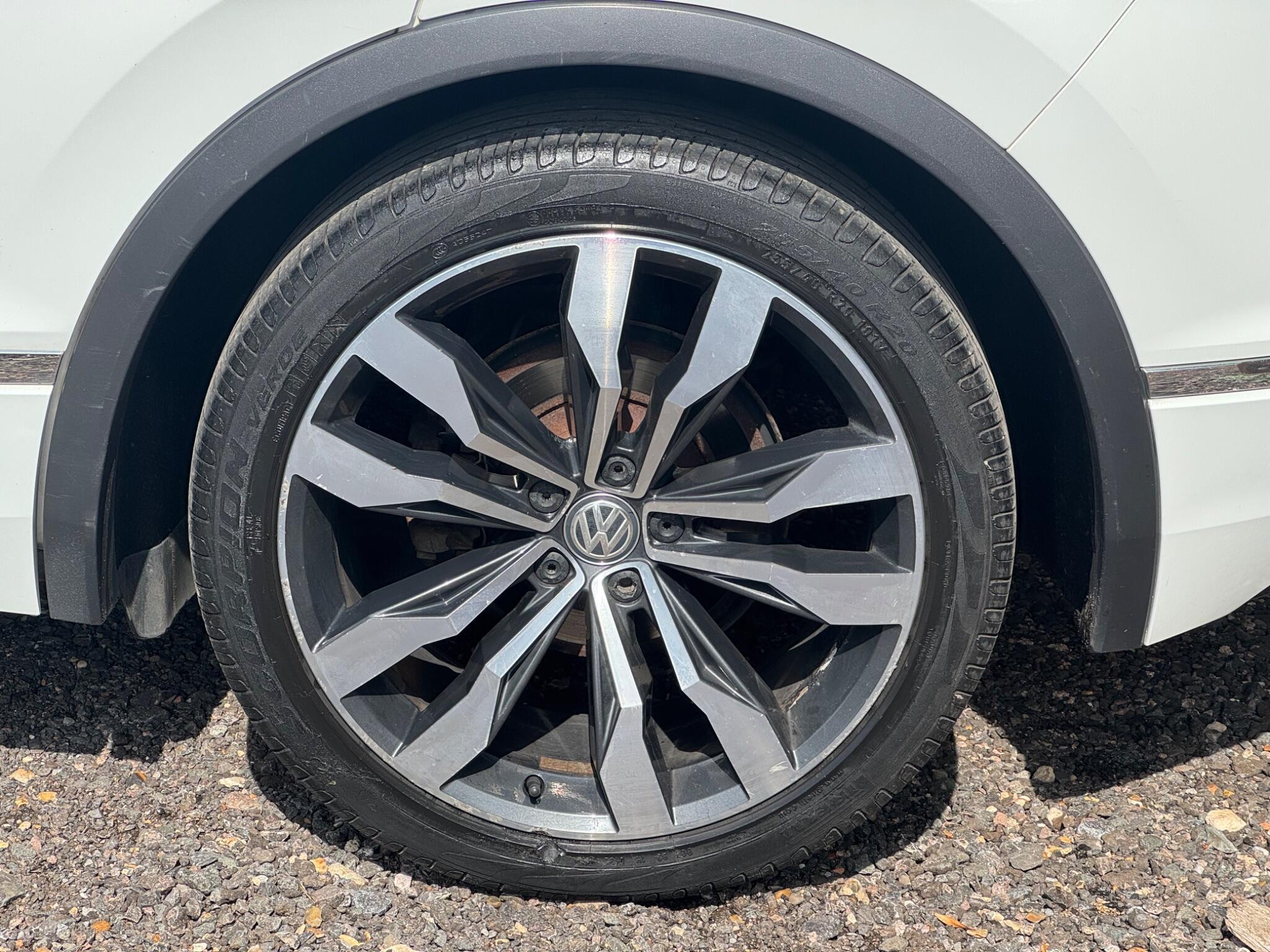 Volkswagen Tiguan view 42